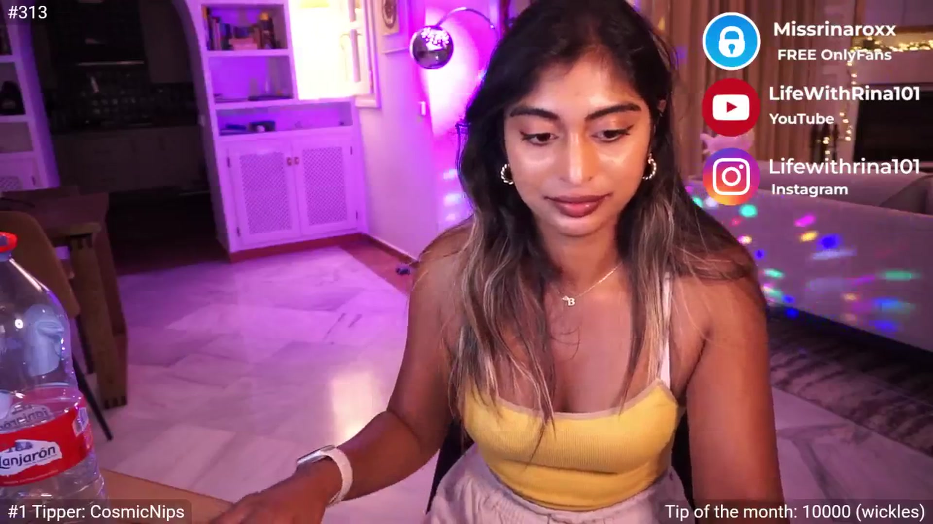 Gallery image thumbnail from Missrinaroxx's myfreecams stream on, 05/14/2025, 20:23 image 13 of 20