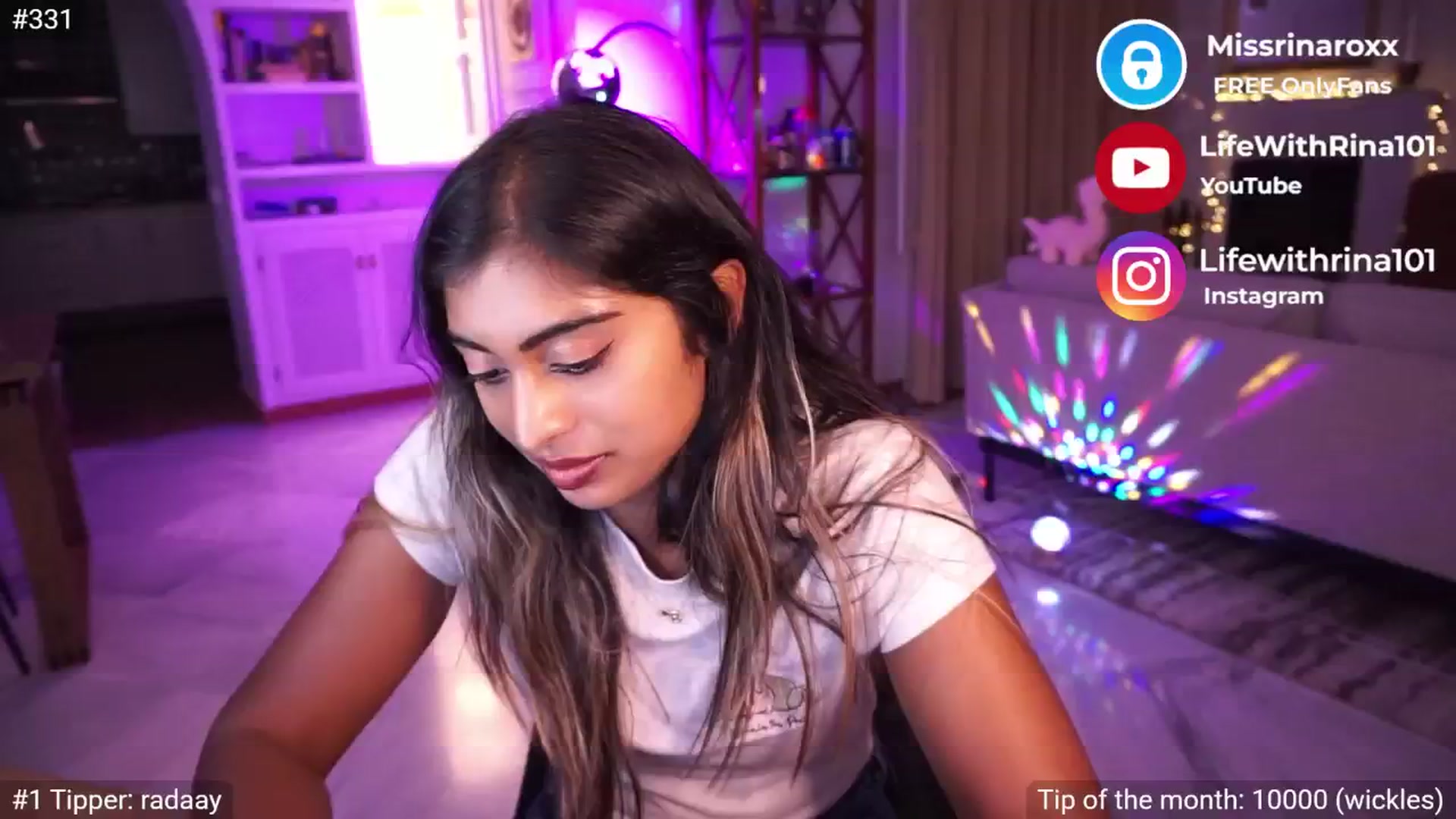 Gallery image thumbnail from Missrinaroxx's myfreecams stream on, 05/15/2025, 19:15 image 20 of 20
