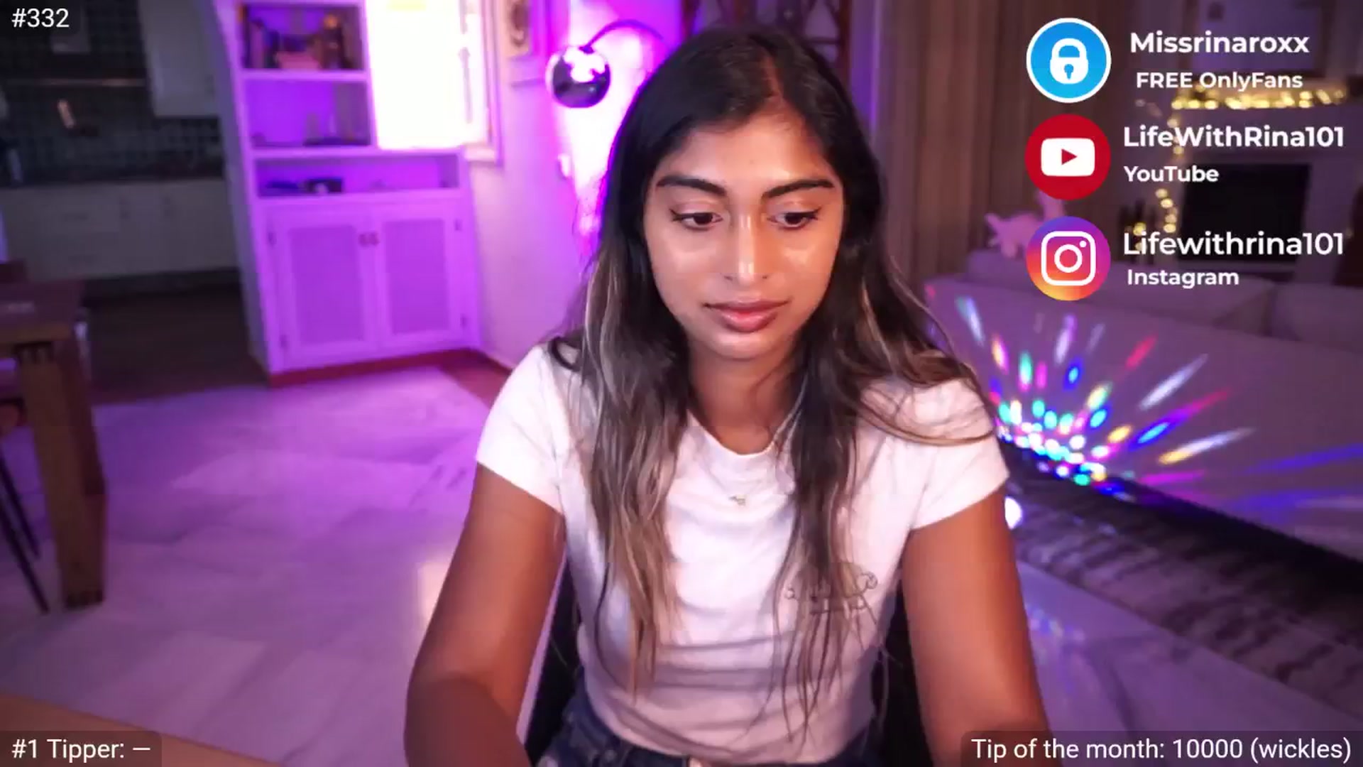 Gallery image thumbnail from Missrinaroxx's myfreecams stream on, 05/15/2025, 19:15 image 9 of 20