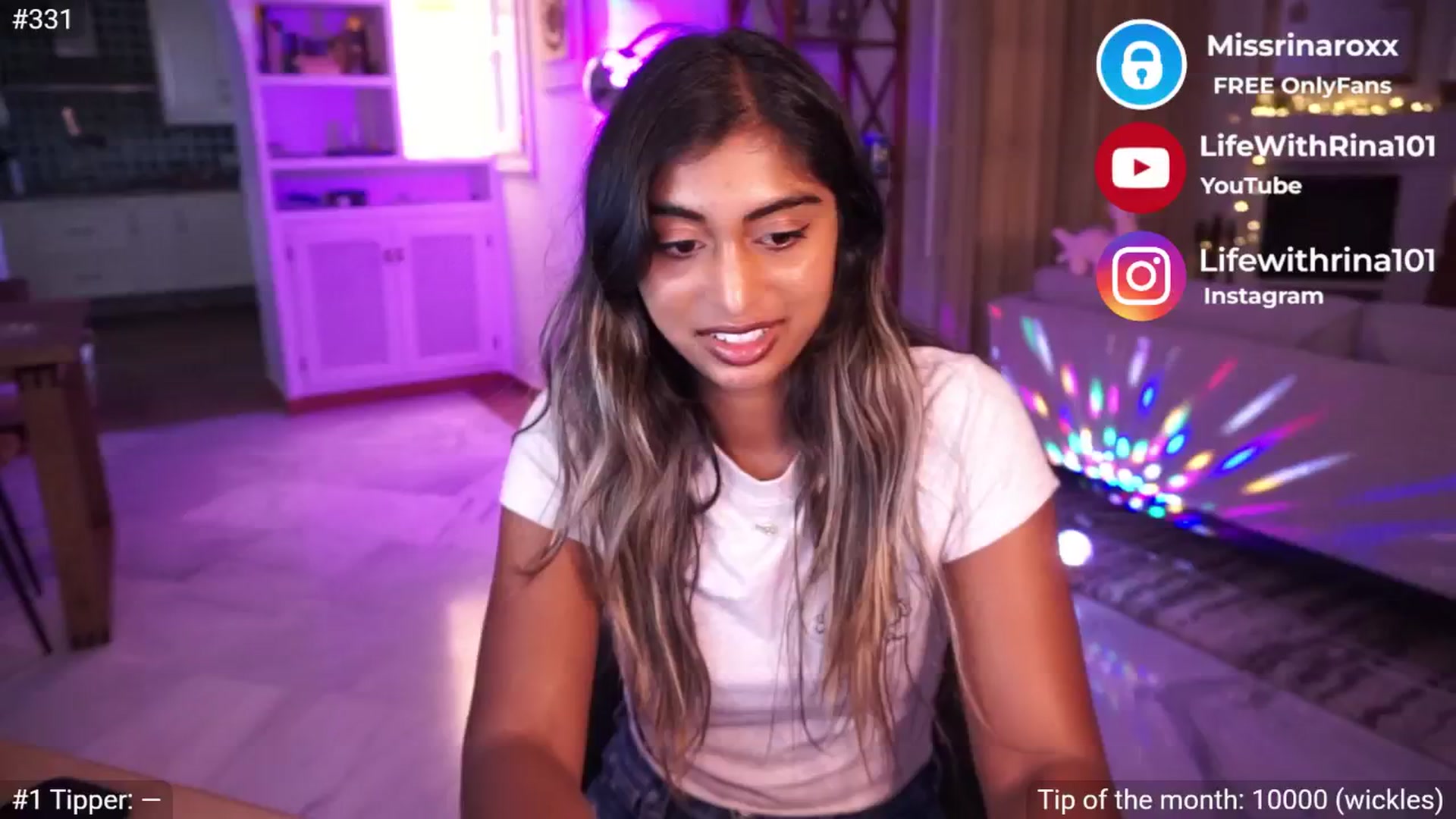 Gallery image thumbnail from Missrinaroxx's myfreecams stream on, 05/15/2025, 19:15 image 4 of 20