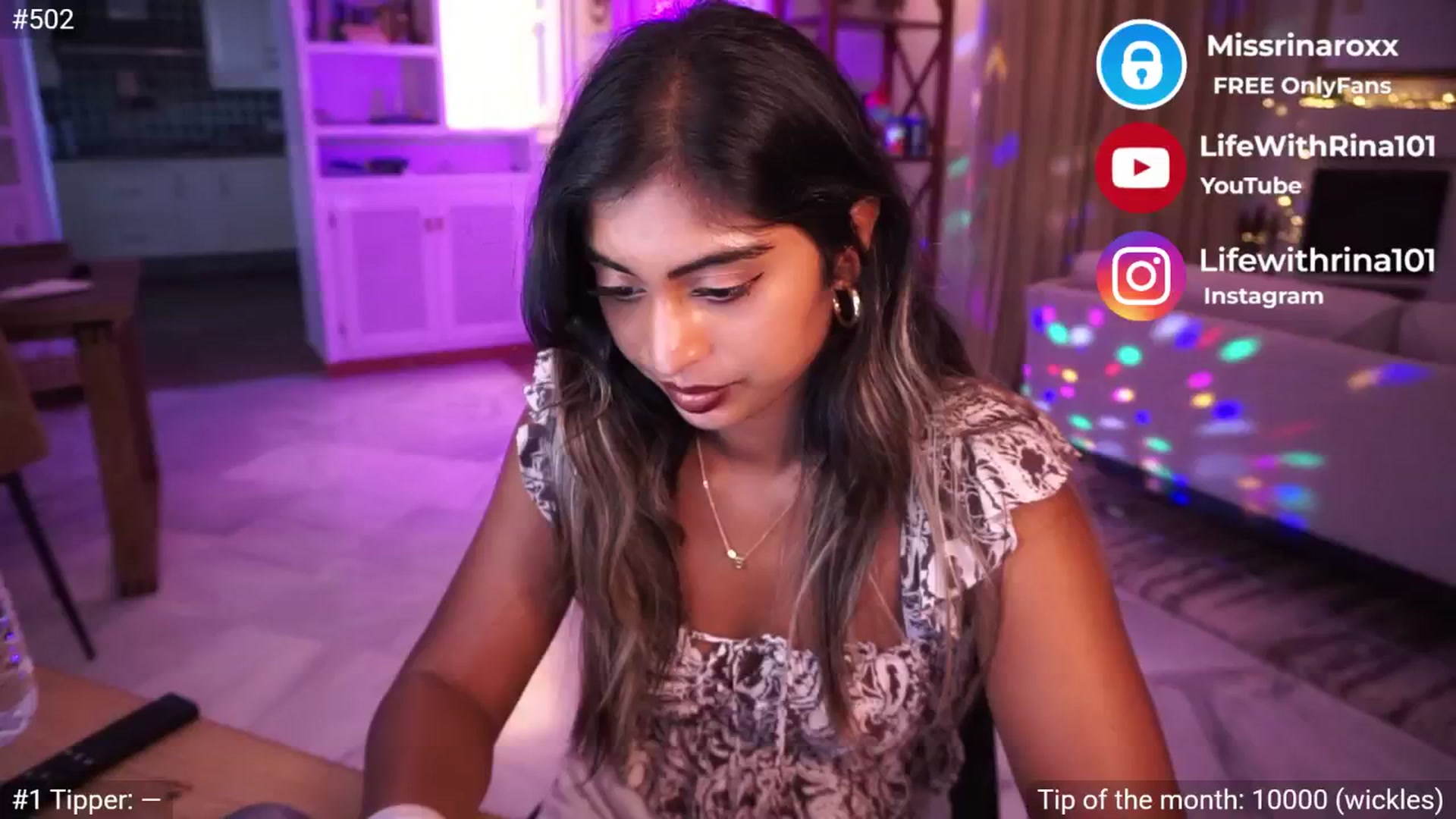 Gallery image thumbnail from Missrinaroxx's myfreecams stream on, 05/20/2025, 18:10 image 17 of 20