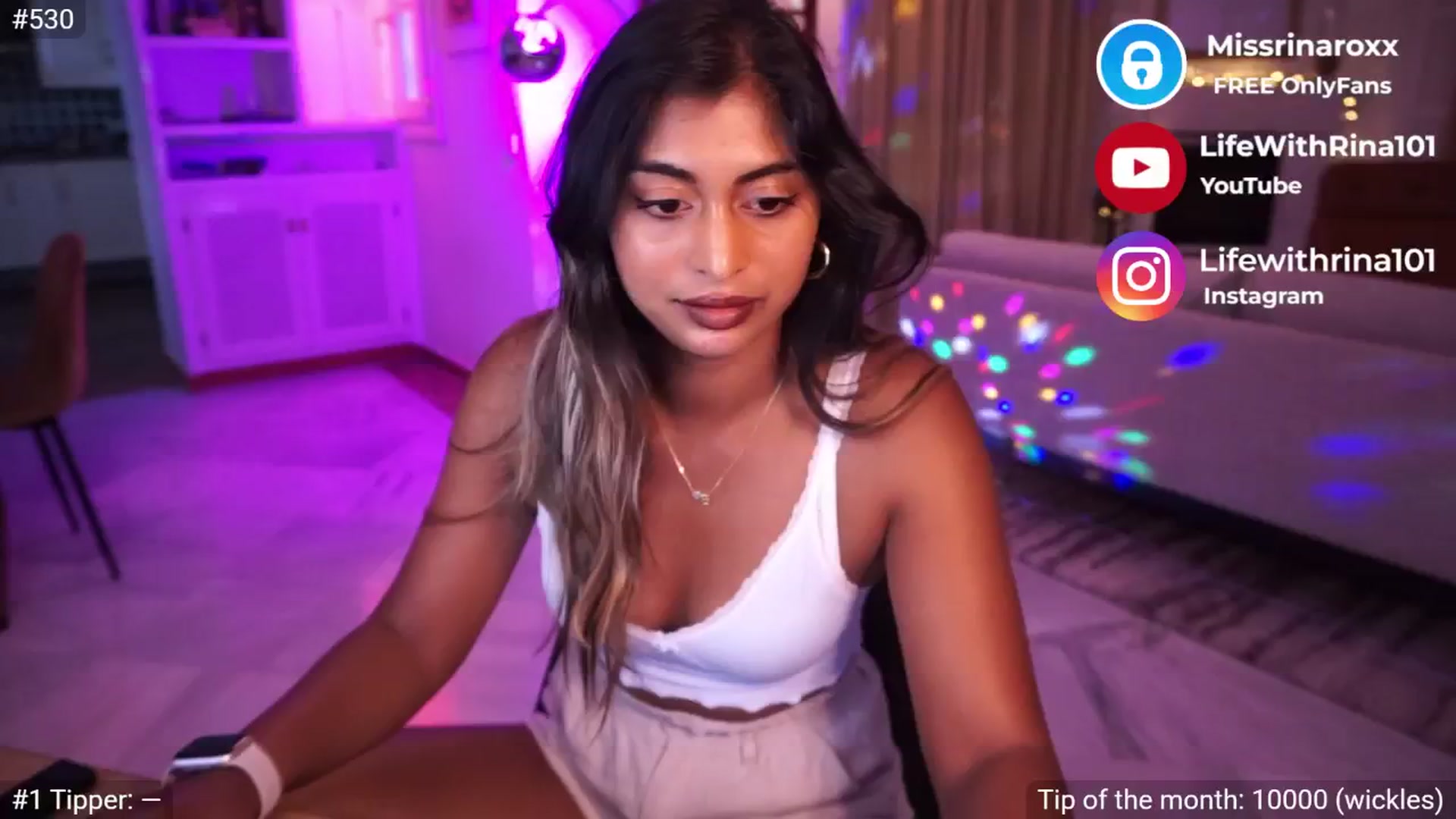Gallery image thumbnail from Missrinaroxx's myfreecams stream on, 05/21/2025, 20:15 image 1 of 20