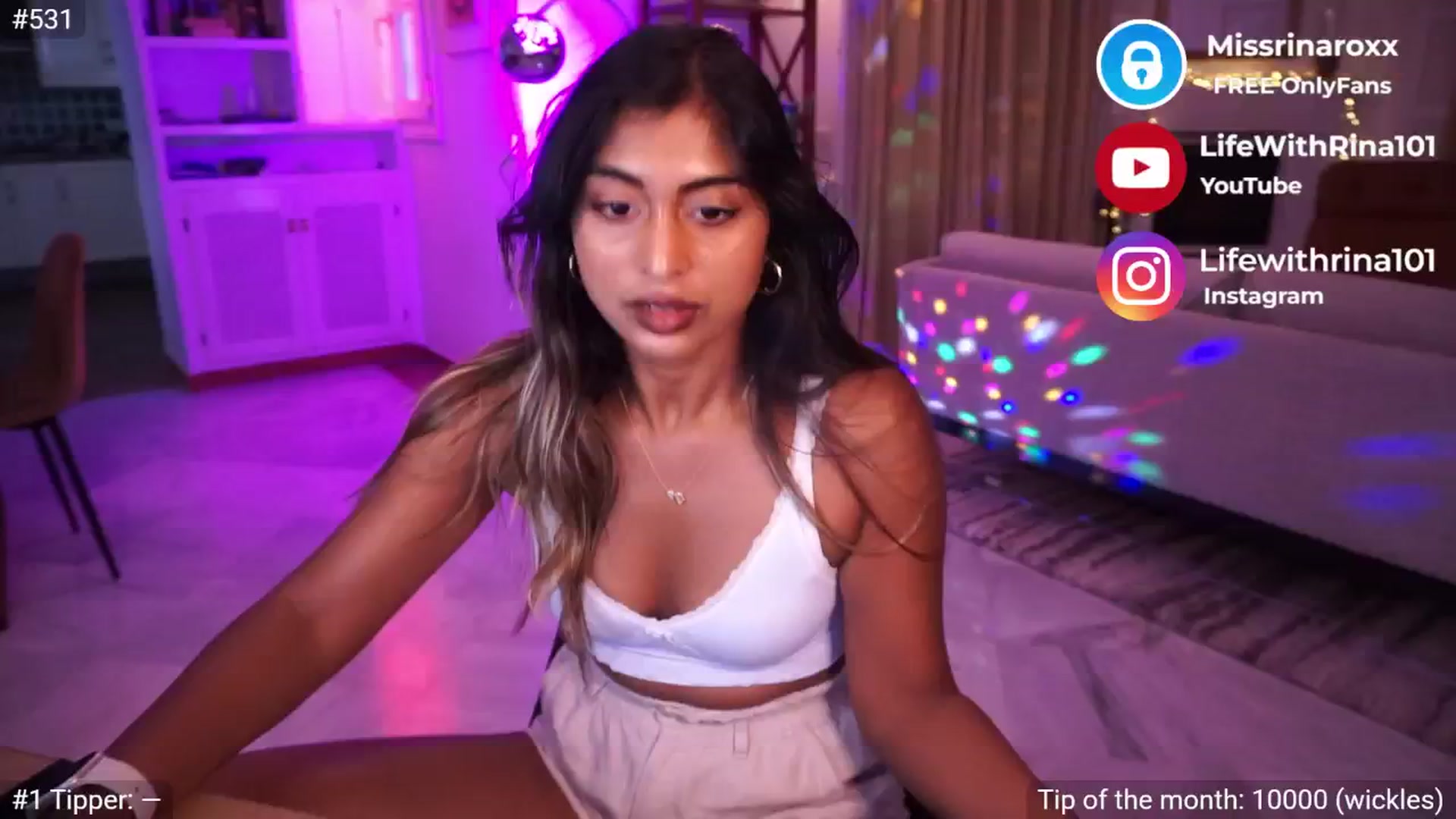 Gallery image thumbnail from Missrinaroxx's myfreecams stream on, 05/21/2025, 20:15 image 2 of 20
