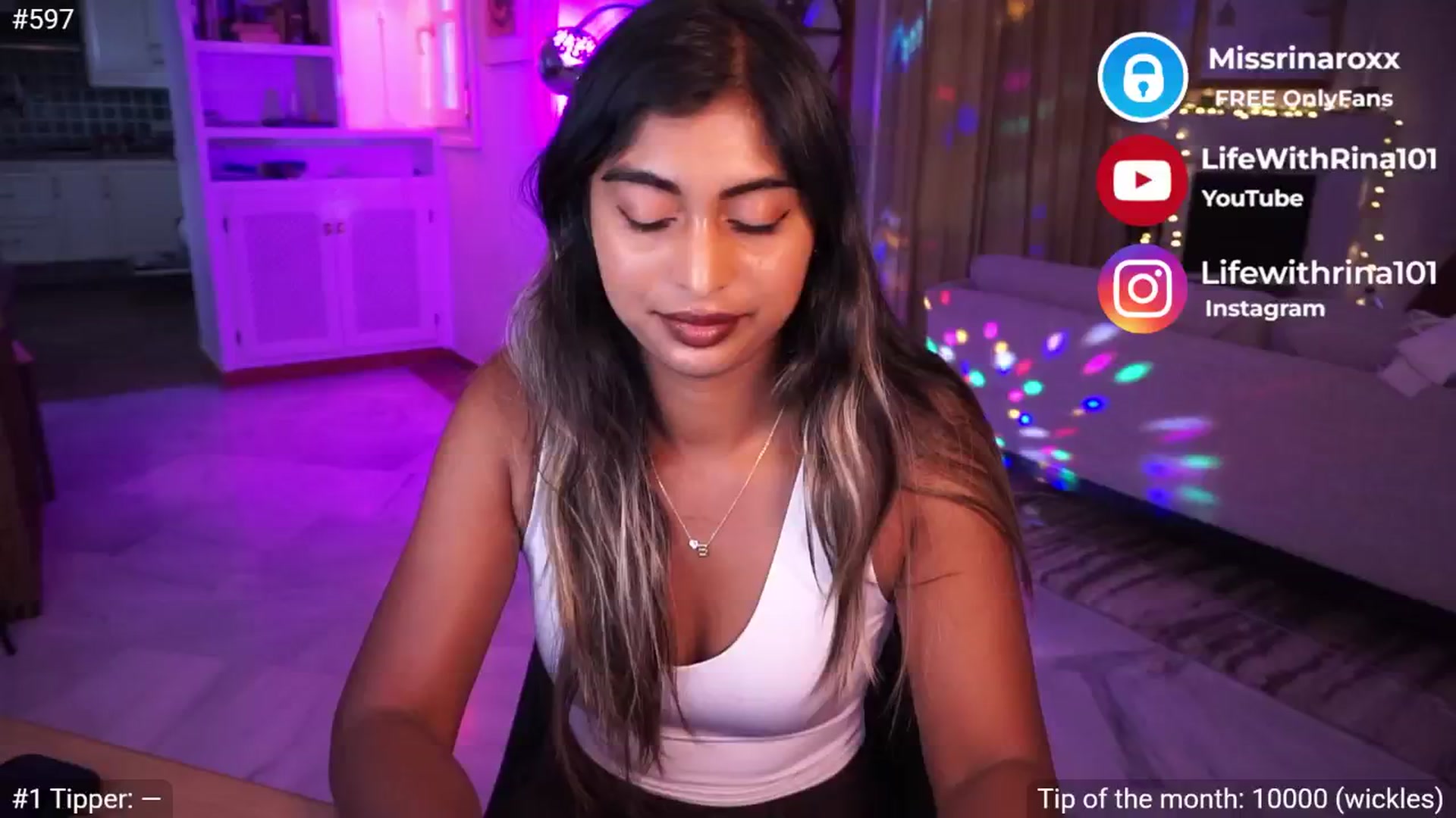 Gallery image thumbnail from Missrinaroxx's myfreecams stream on, 05/26/2025, 20:10 image 2 of 20