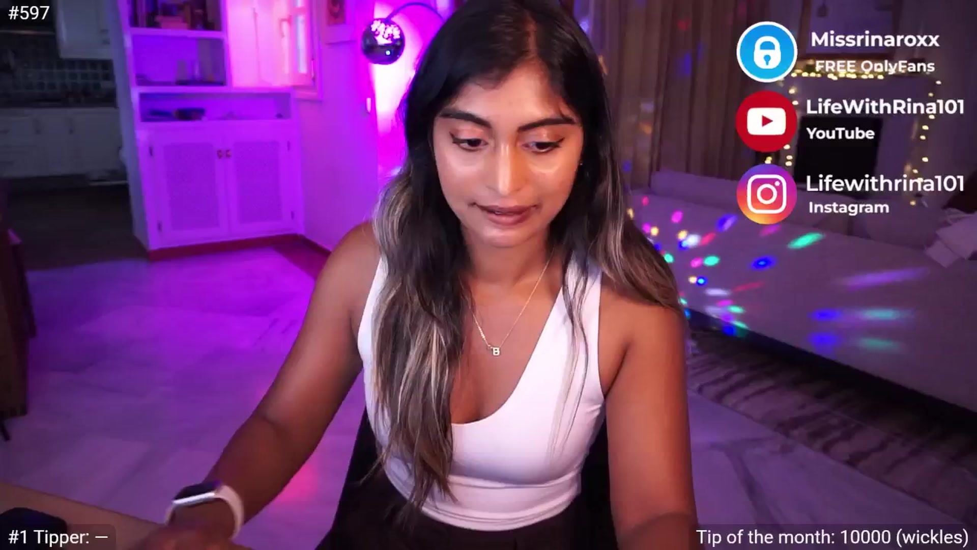 Gallery image thumbnail from Missrinaroxx's myfreecams stream on, 05/26/2025, 20:10 image 4 of 20