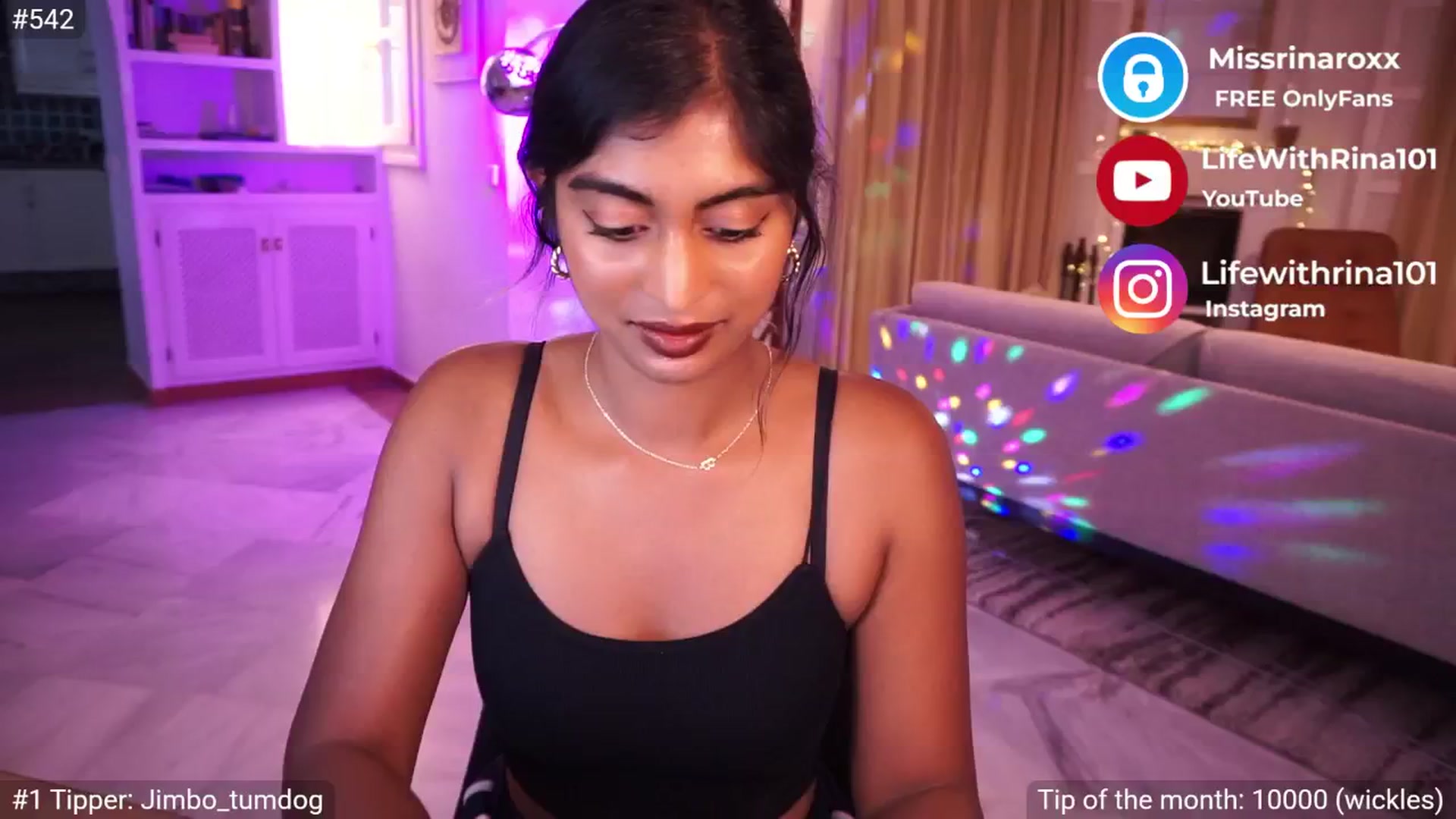 Gallery image thumbnail from Missrinaroxx's myfreecams stream on, 05/27/2025, 19:41 image 7 of 20