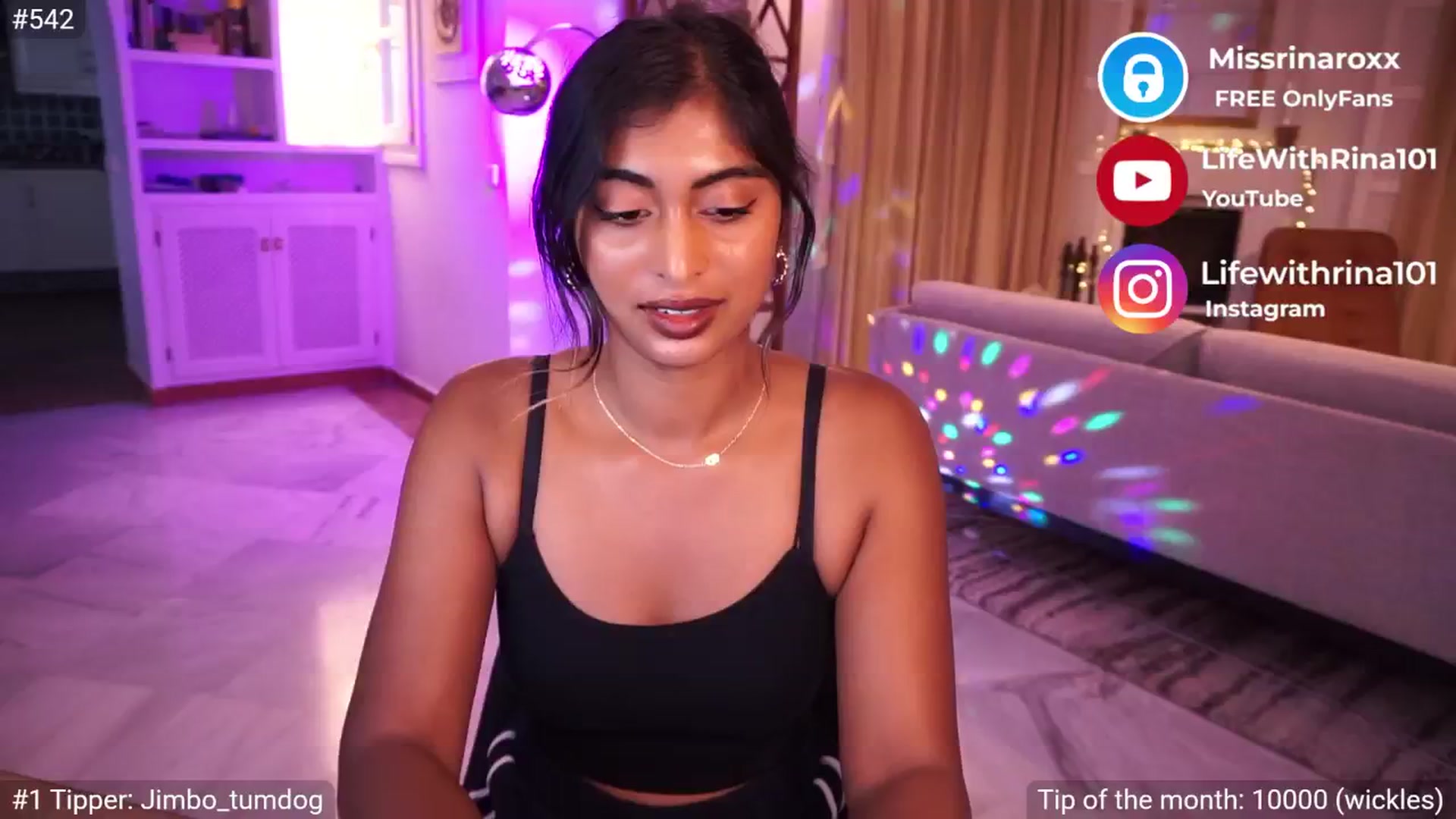Gallery image thumbnail from Missrinaroxx's myfreecams stream on, 05/27/2025, 19:41 image 8 of 20