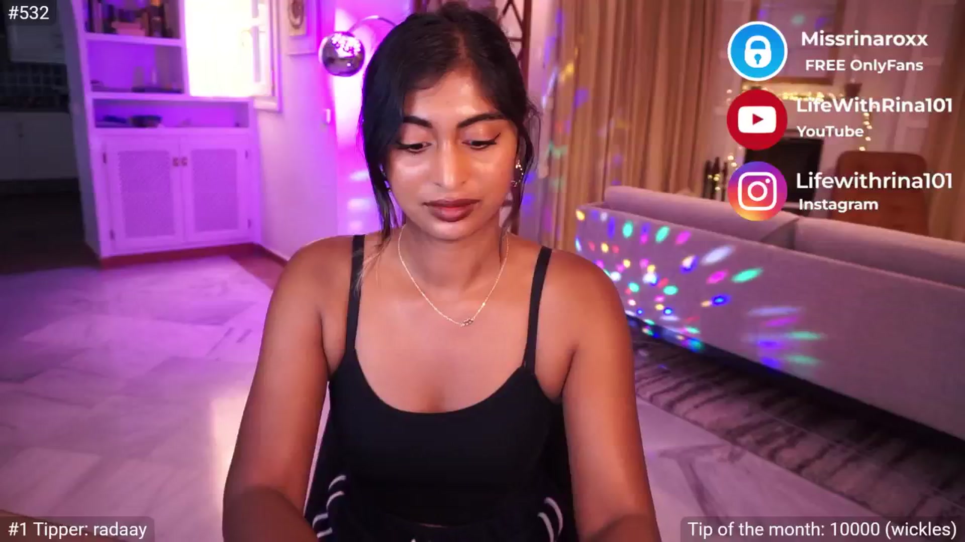 Gallery image thumbnail from Missrinaroxx's myfreecams stream on, 05/27/2025, 19:41 image 11 of 20