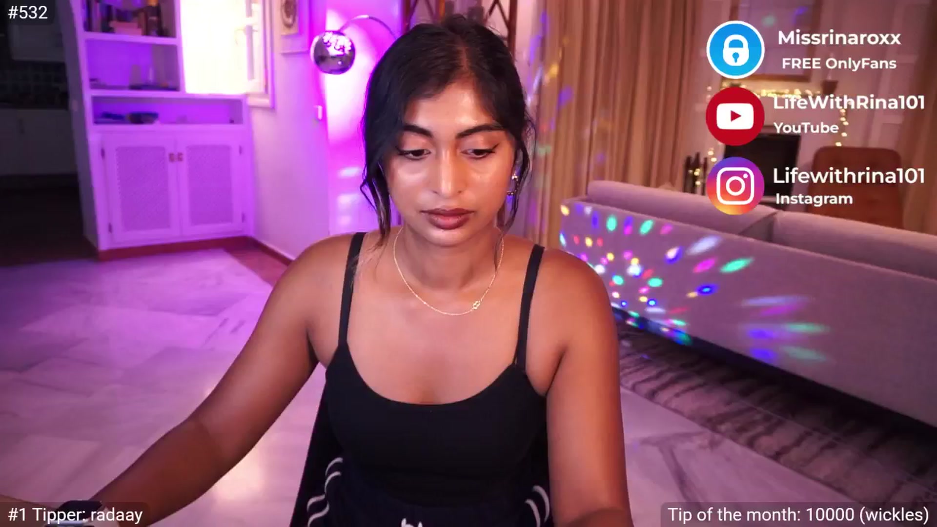 Gallery image thumbnail from Missrinaroxx's myfreecams stream on, 05/27/2025, 19:41 image 14 of 20