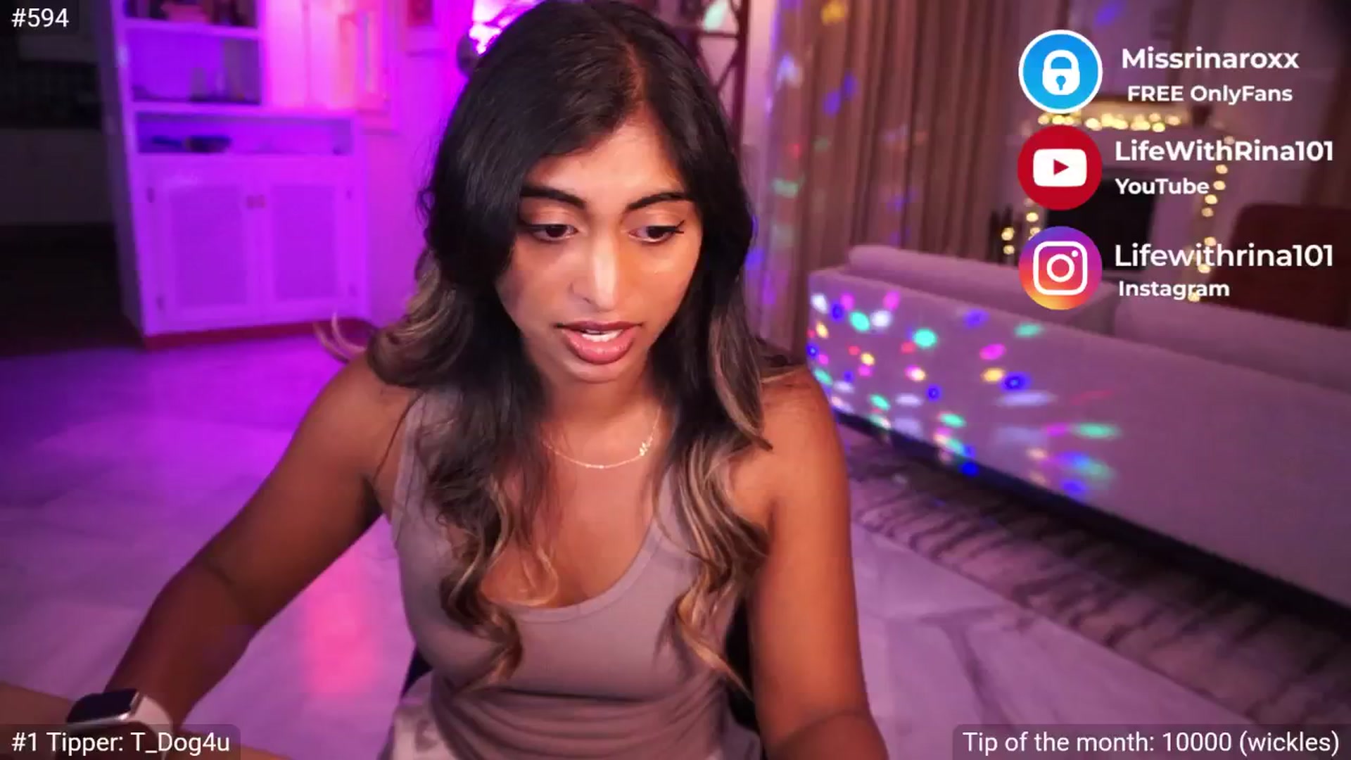 Gallery image thumbnail from Missrinaroxx's myfreecams stream on, 05/29/2025, 19:03 image 17 of 20