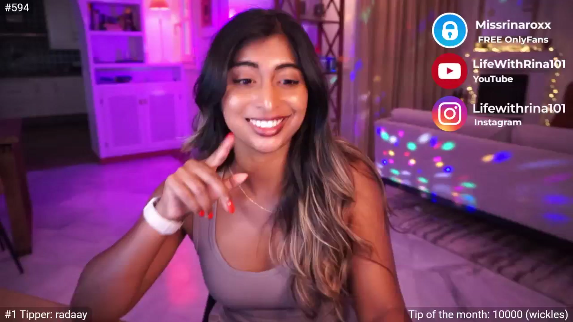 Gallery image thumbnail from Missrinaroxx's myfreecams stream on, 05/29/2025, 19:03 image 11 of 20