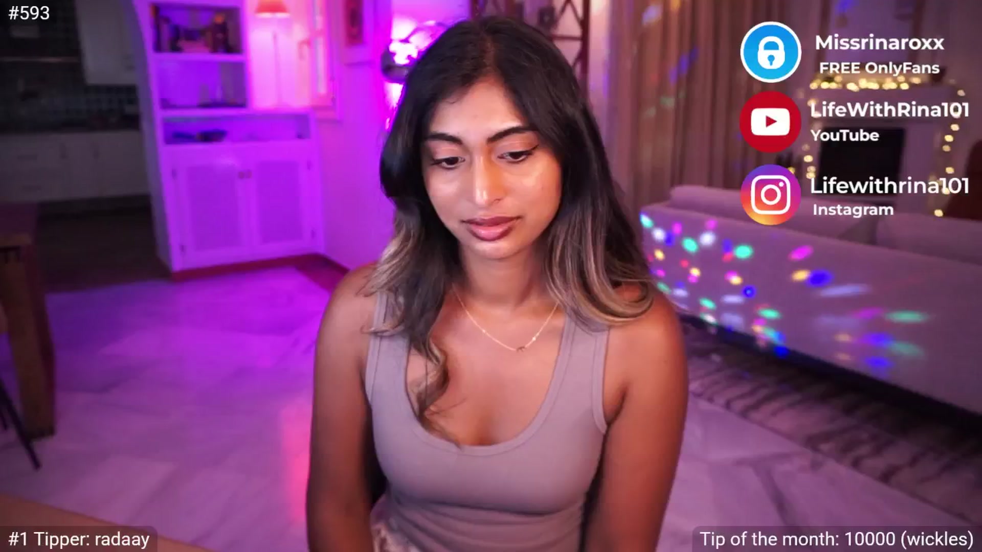 Gallery image thumbnail from Missrinaroxx's myfreecams stream on, 05/29/2025, 19:03 image 9 of 20
