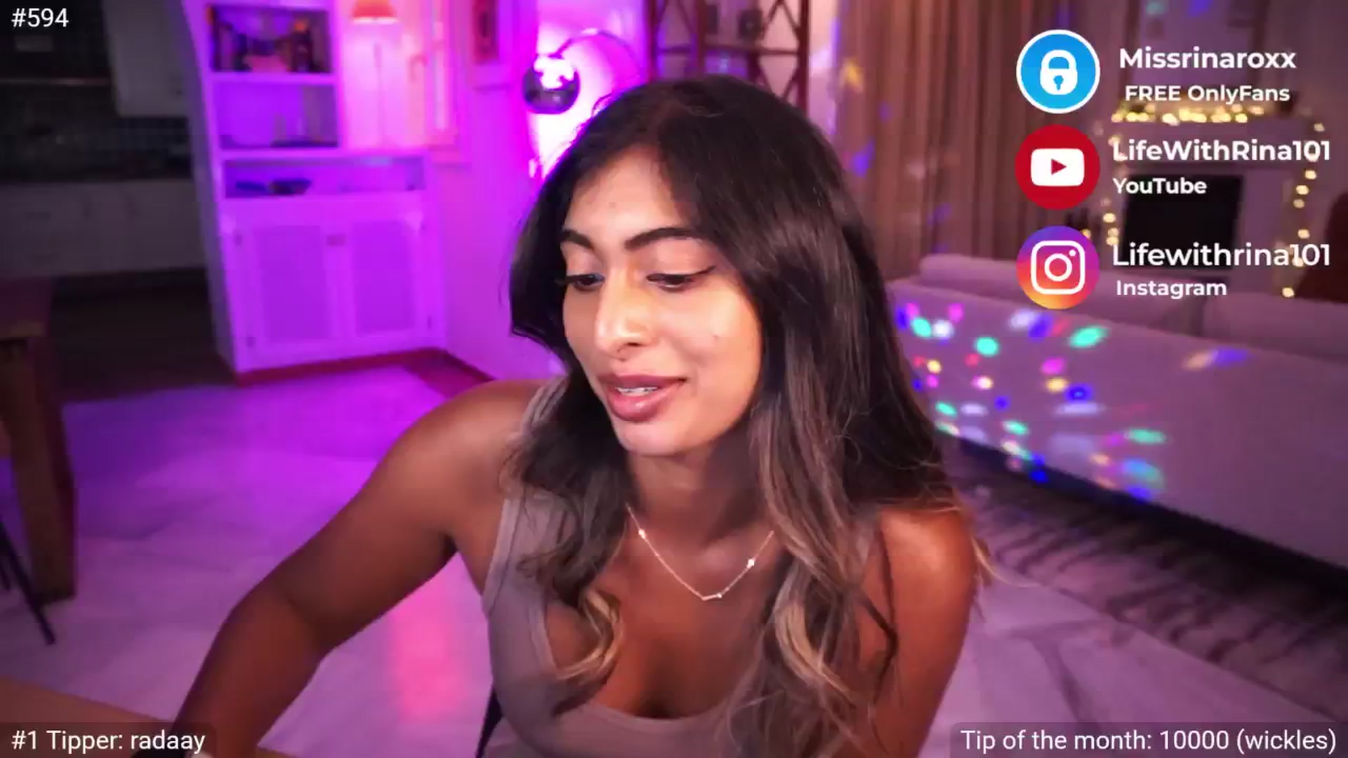 Gallery image thumbnail from Missrinaroxx's myfreecams stream on, 05/29/2025, 19:03 image 12 of 20