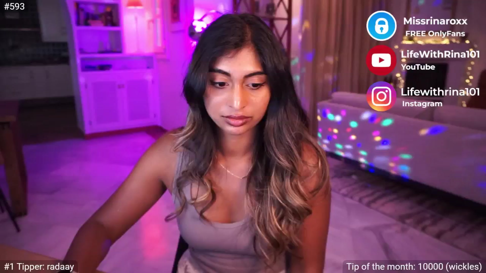 Gallery image thumbnail from Missrinaroxx's myfreecams stream on, 05/29/2025, 19:03 image 10 of 20