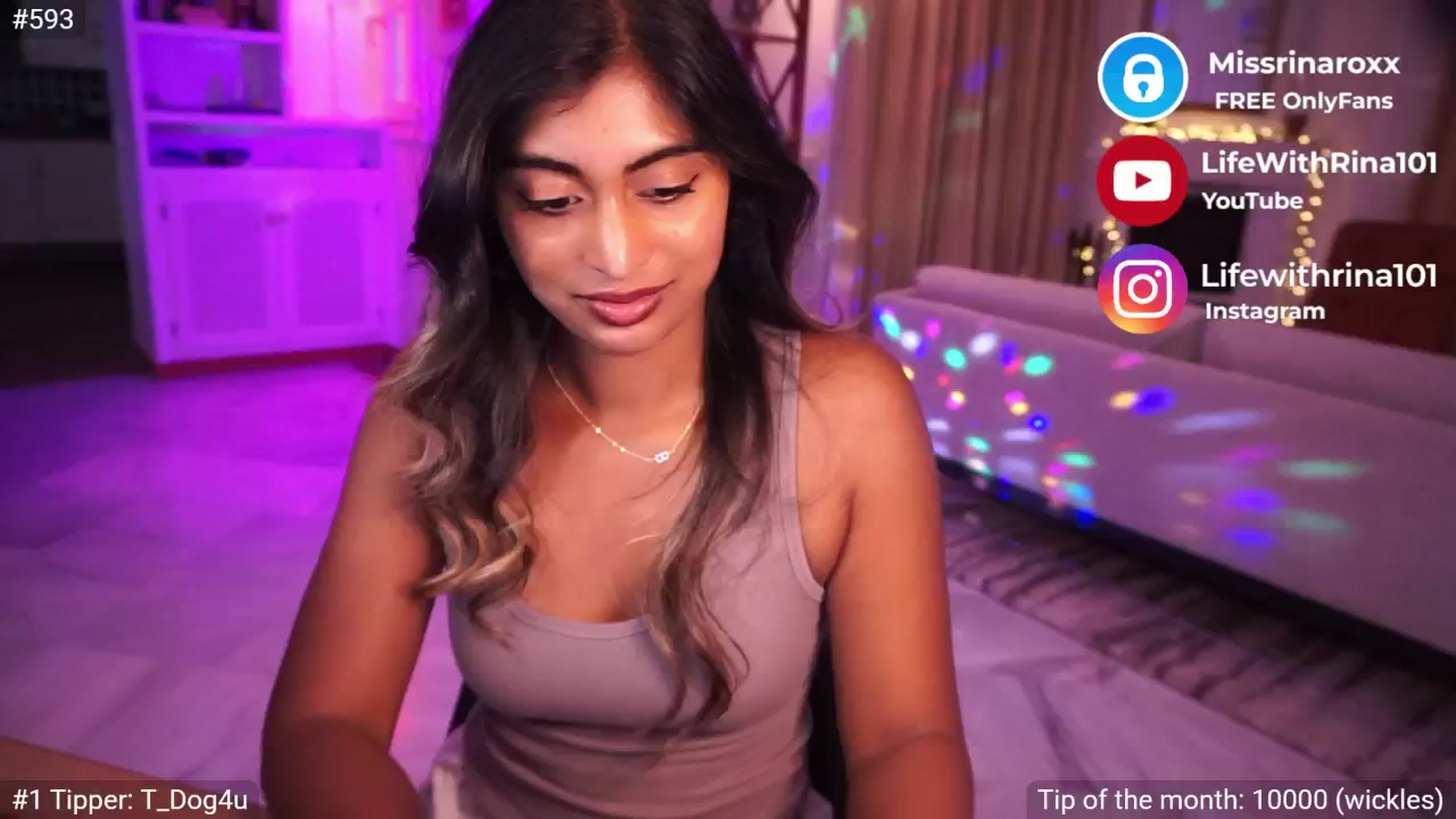 Gallery image thumbnail from Missrinaroxx's myfreecams stream on, 05/29/2025, 19:03 image 13 of 20