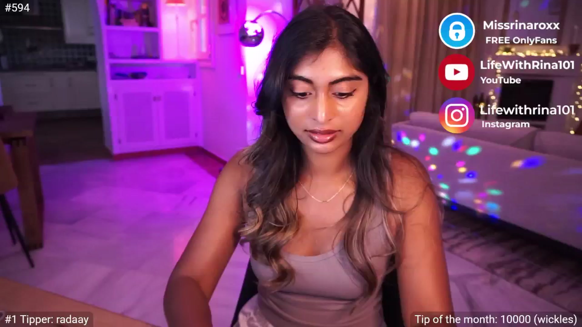 Gallery image thumbnail from Missrinaroxx's myfreecams stream on, 05/29/2025, 19:03 image 3 of 20