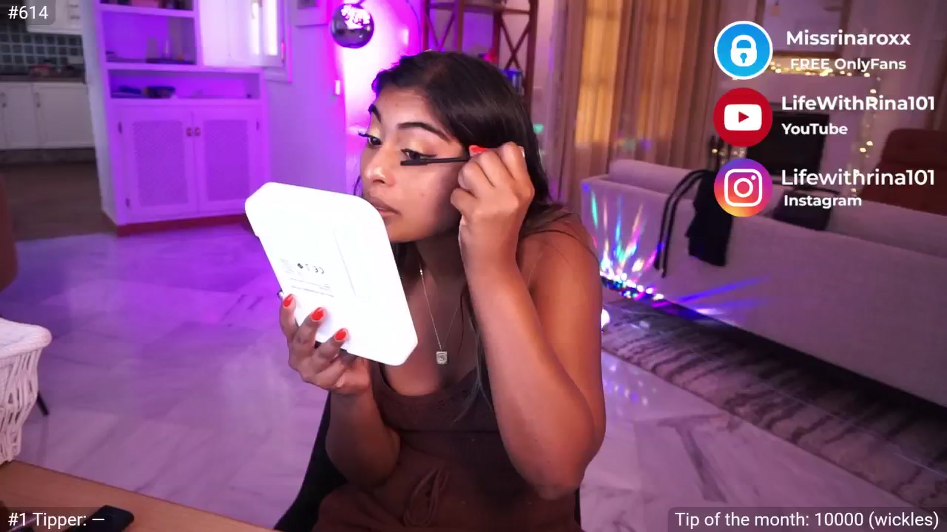 Gallery image thumbnail from Missrinaroxx's myfreecams stream on, 05/30/2025, 17:14 image 4 of 20