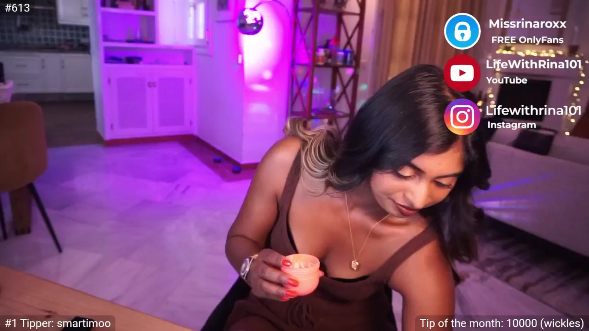 Gallery image thumbnail from Missrinaroxx's myfreecams stream on, 05/30/2025, 17:14 image 14 of 20