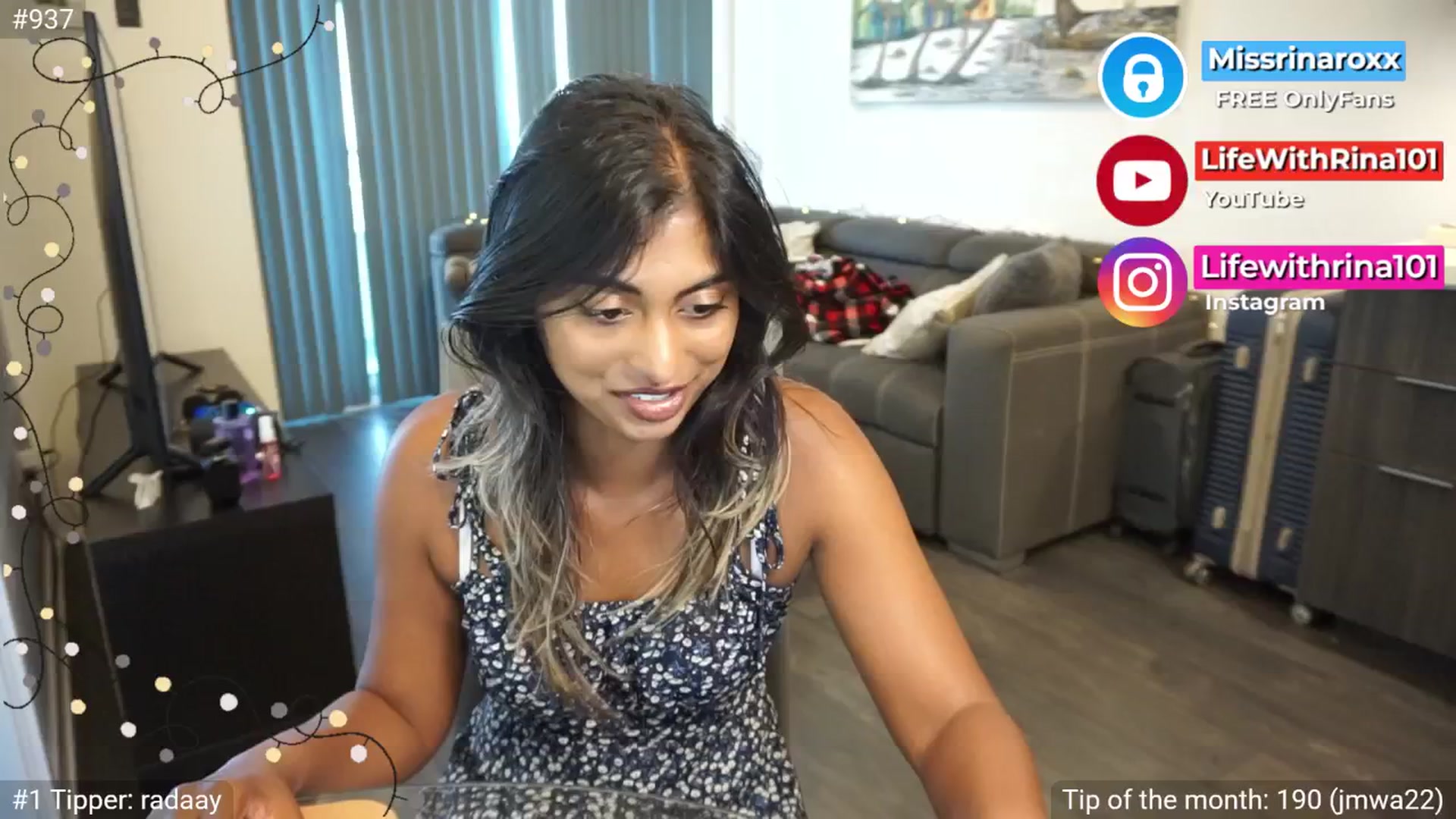 Gallery image thumbnail from Missrinaroxx's myfreecams stream on, 07/01/2025, 23:48 image 15 of 20