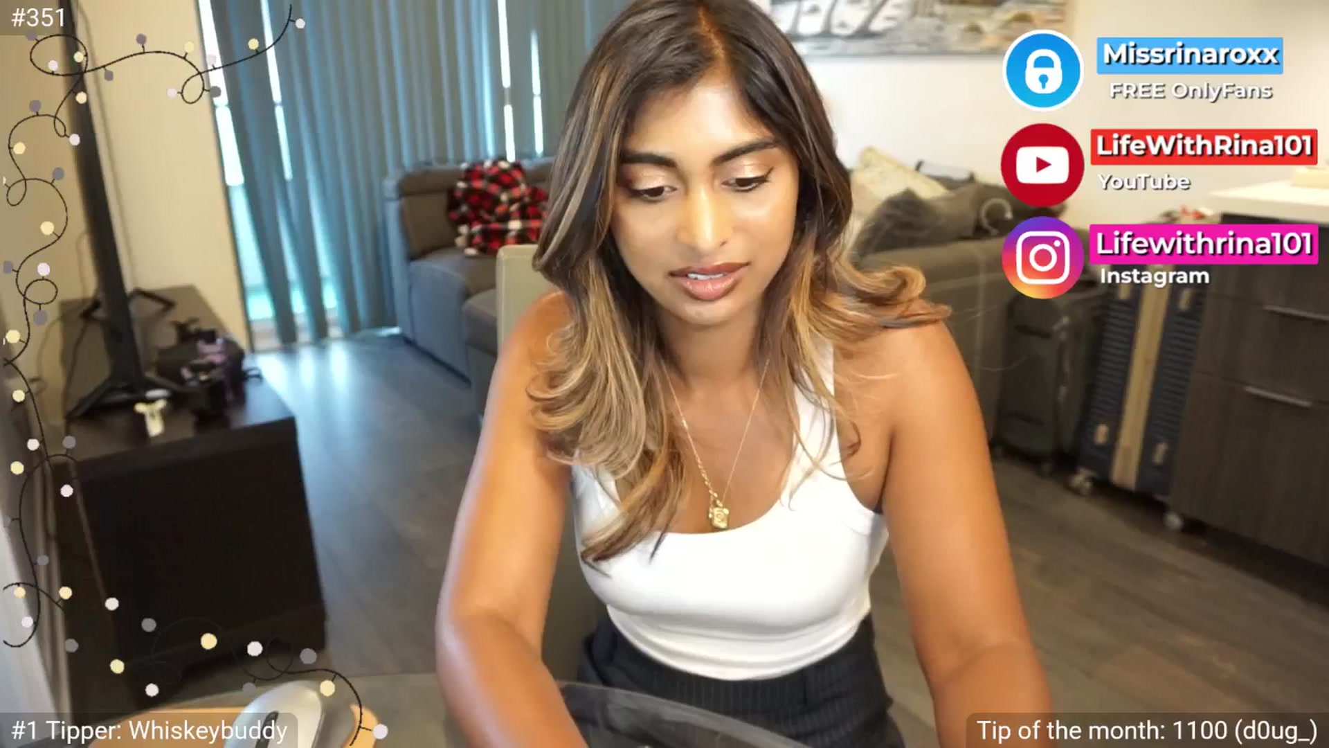 Gallery image thumbnail from Missrinaroxx's myfreecams stream on, 07/05/2025, 22:53 image 13 of 20