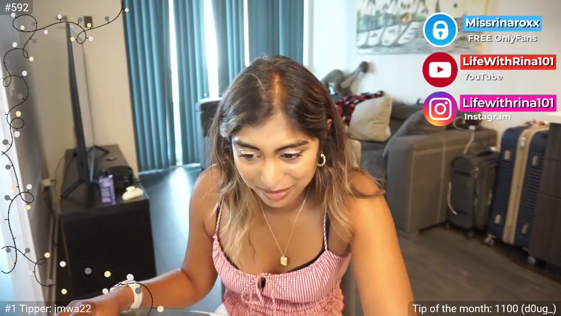 Gallery image thumbnail from Missrinaroxx's myfreecams stream on, 07/11/2025, 23:07 image 5 of 20
