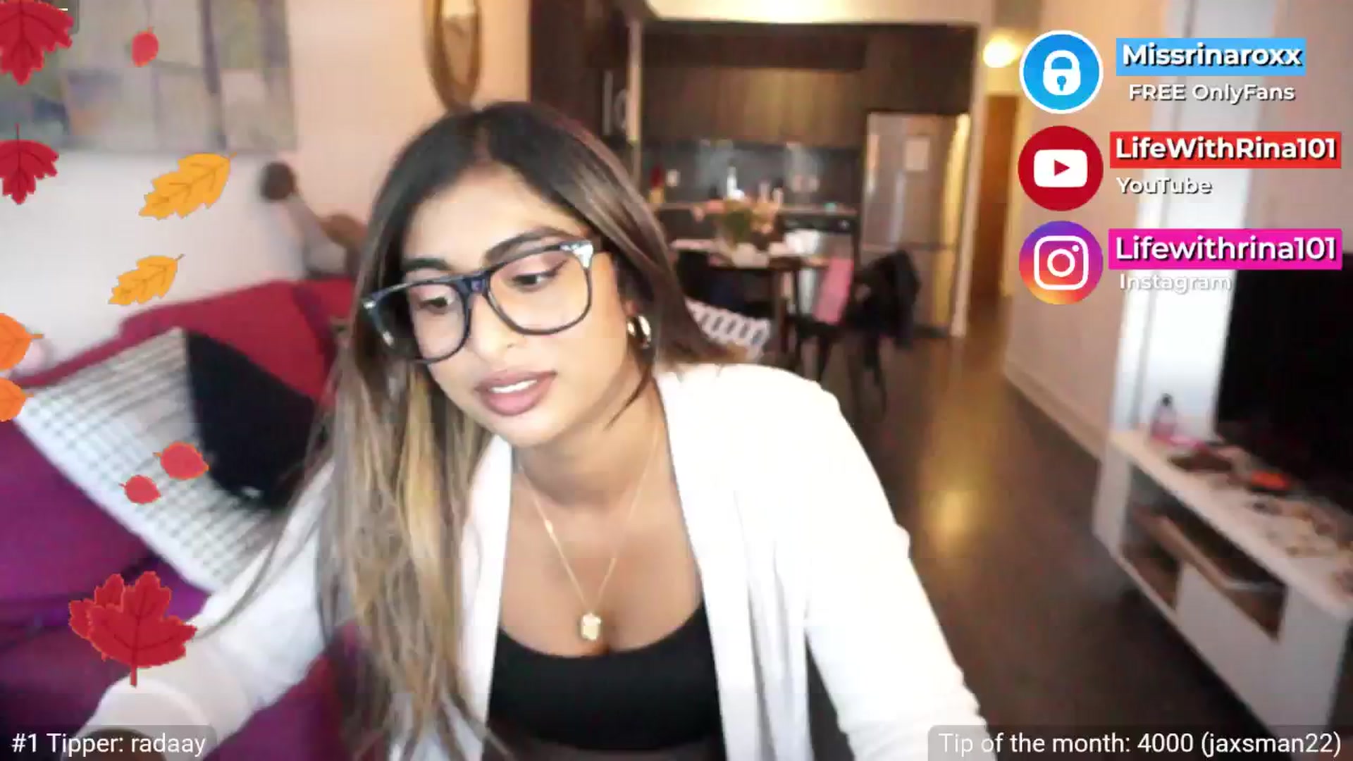 Gallery image thumbnail from Missrinaroxx's myfreecams stream on, 09/19/2025, 19:08 image 17 of 20