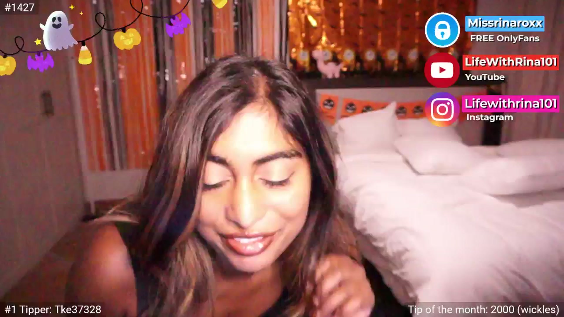 Gallery image thumbnail from Missrinaroxx's myfreecams stream on, 10/10/2025, 19:10 image 9 of 20