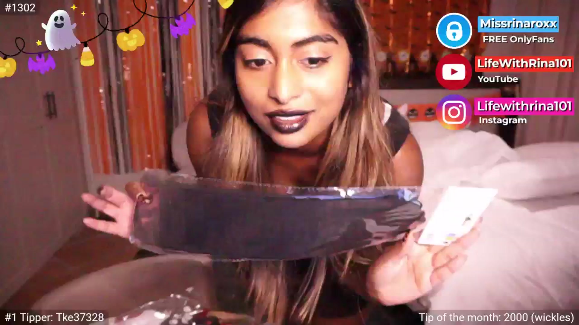 Gallery image thumbnail from Missrinaroxx's myfreecams stream on, 10/10/2025, 19:10 image 16 of 20