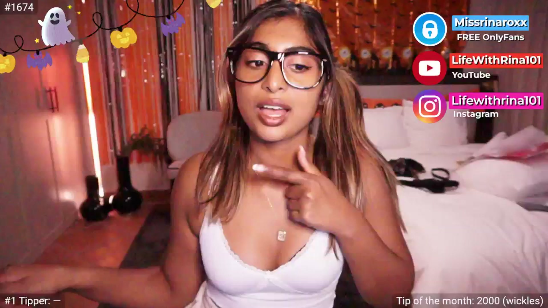 Gallery image thumbnail from Missrinaroxx's myfreecams stream on, 10/13/2025, 19:01 image 1 of 20
