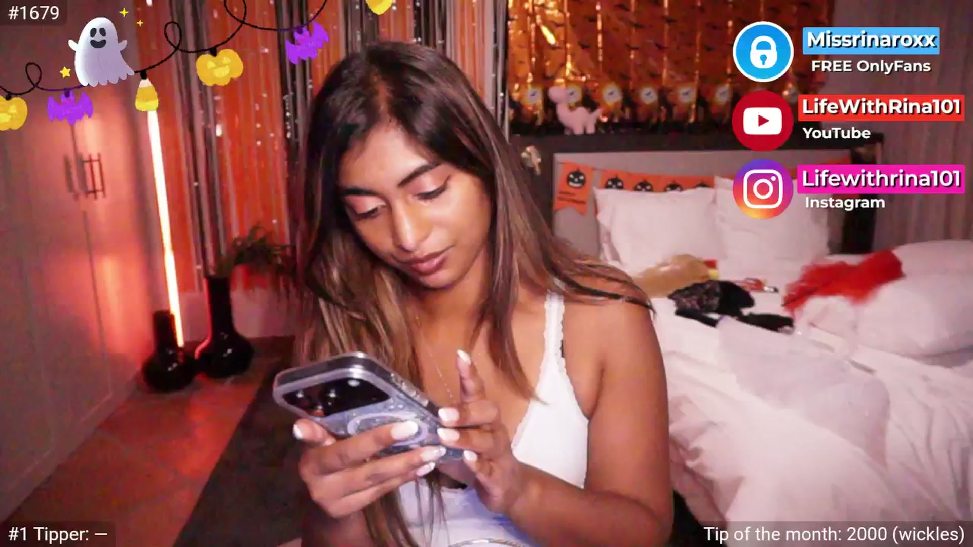 Gallery image thumbnail from Missrinaroxx's myfreecams stream on, 10/13/2025, 19:01 image 20 of 20