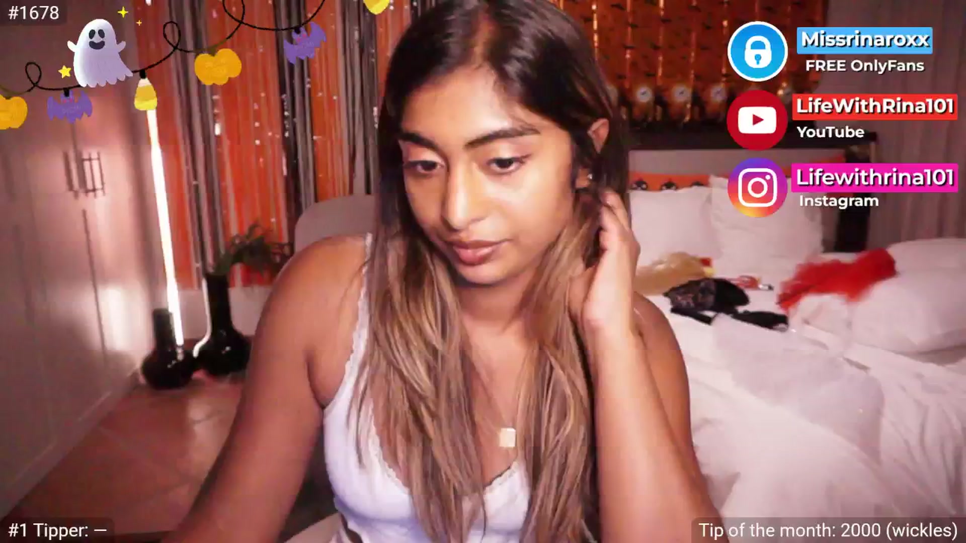 Gallery image thumbnail from Missrinaroxx's myfreecams stream on, 10/13/2025, 19:01 image 13 of 20