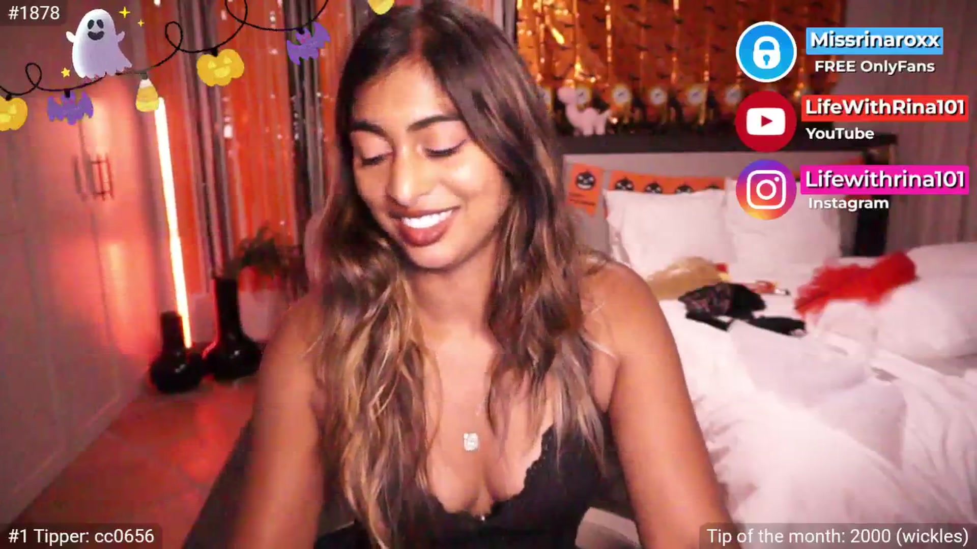 Gallery image thumbnail from Missrinaroxx's myfreecams stream on, 10/15/2025, 19:00 image 6 of 20