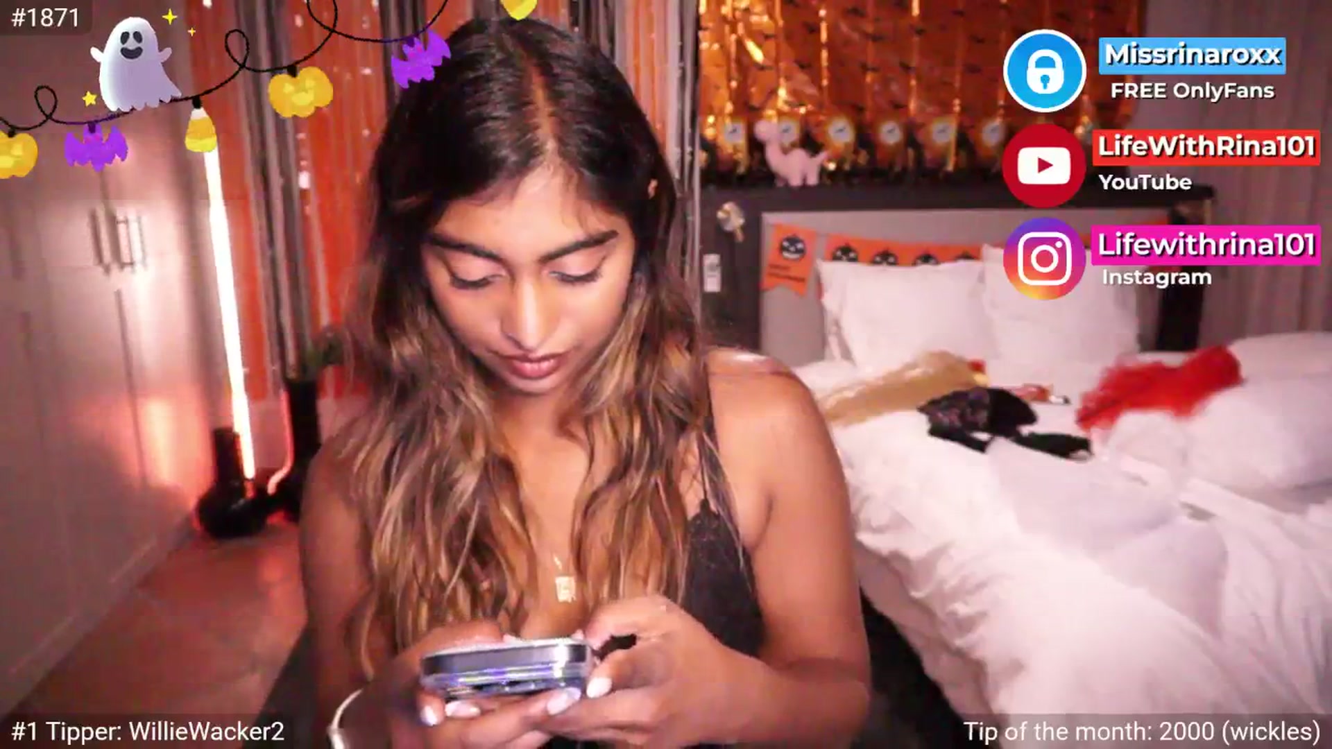 Gallery image thumbnail from Missrinaroxx's myfreecams stream on, 10/15/2025, 19:00 image 14 of 20