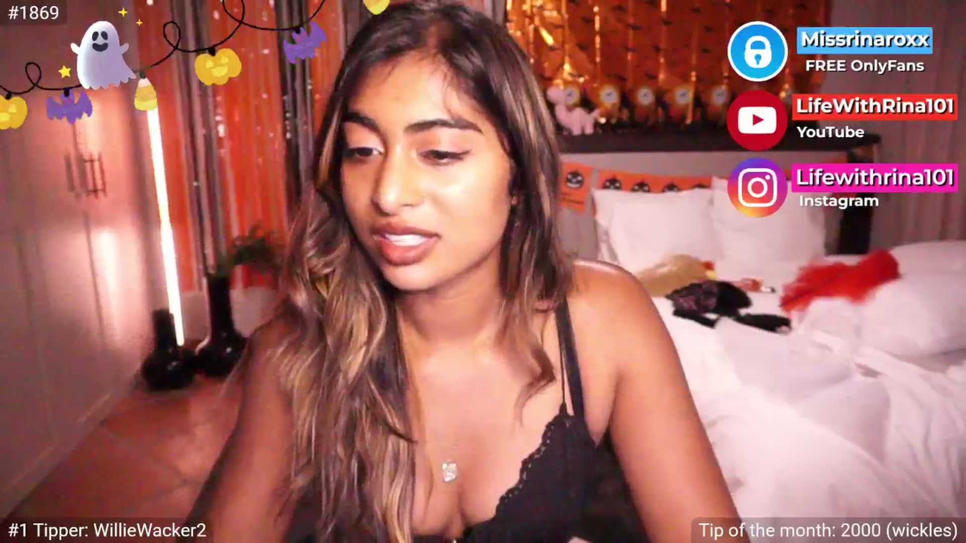 Gallery image thumbnail from Missrinaroxx's myfreecams stream on, 10/15/2025, 19:00 image 16 of 20