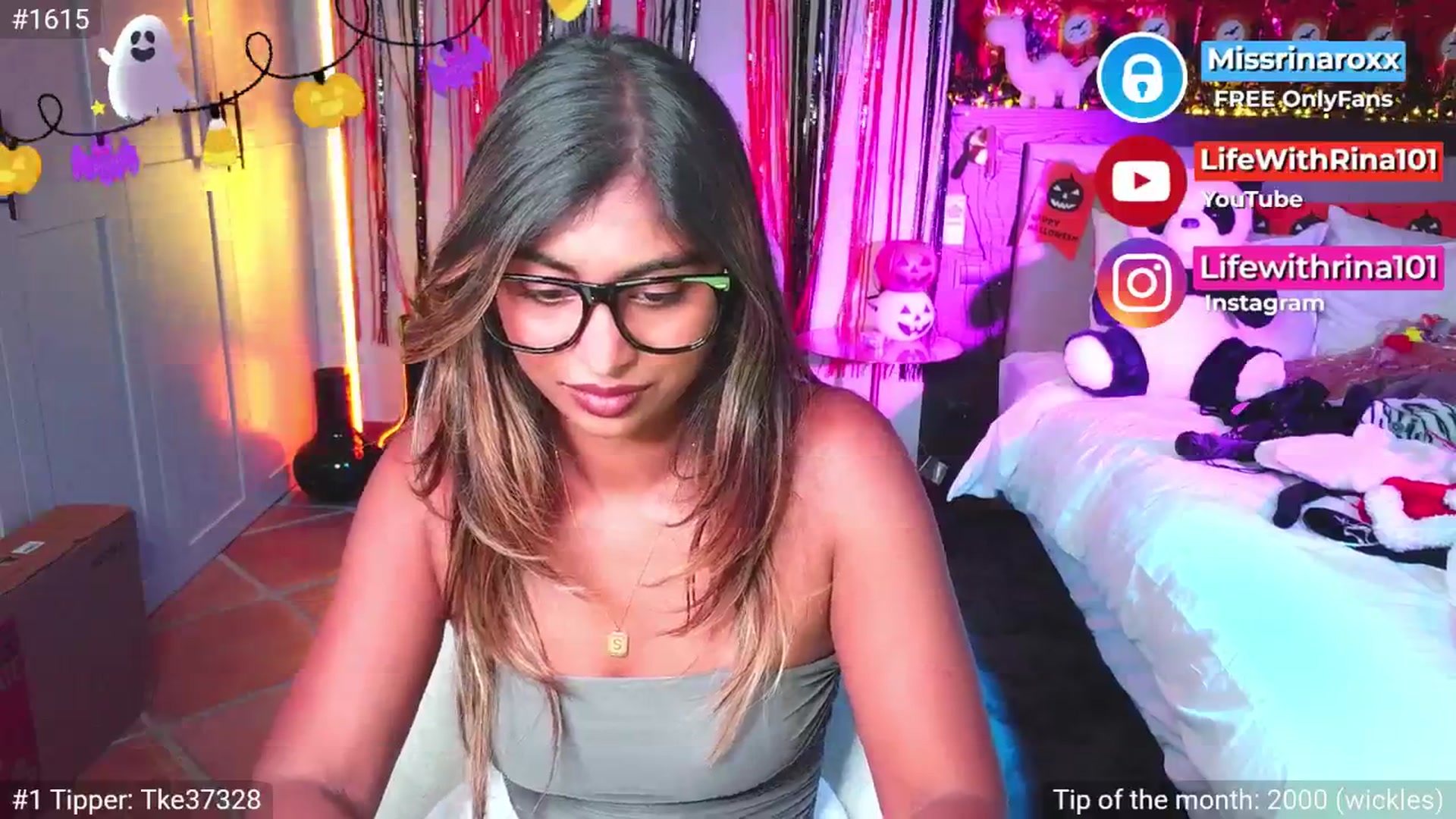 Gallery image thumbnail from Missrinaroxx's myfreecams stream on, 10/24/2025, 20:27 image 3 of 20