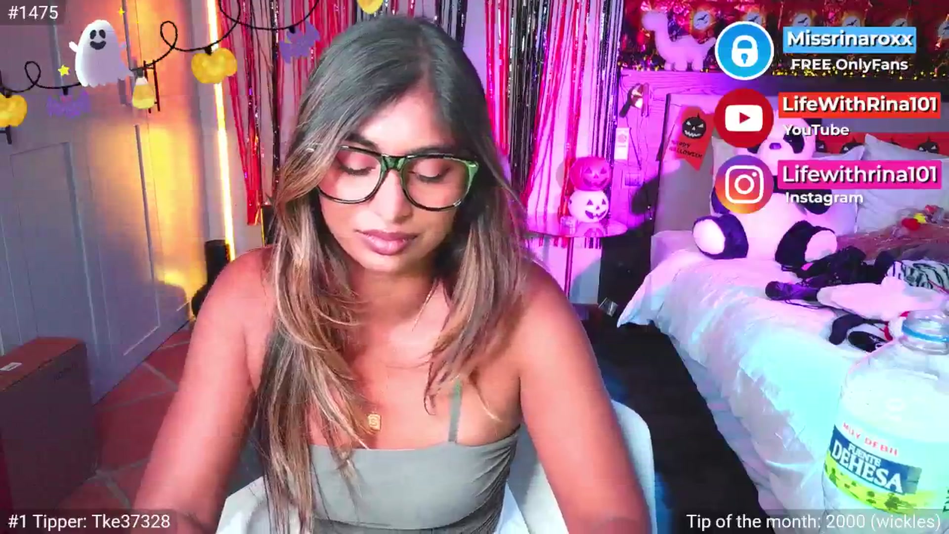 Gallery image thumbnail from Missrinaroxx's myfreecams stream on, 10/24/2025, 20:27 image 19 of 20