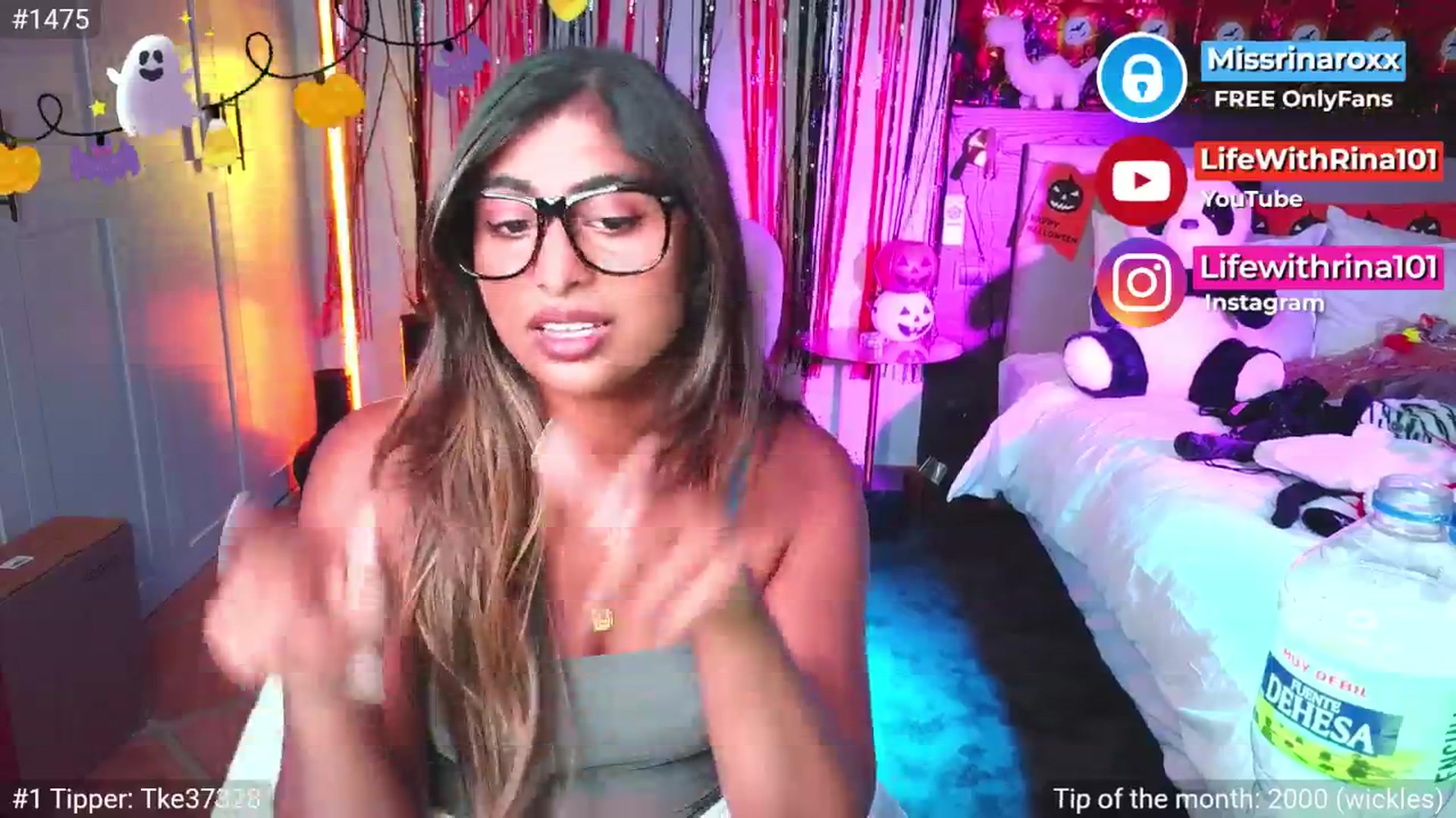 Gallery image thumbnail from Missrinaroxx's myfreecams stream on, 10/24/2025, 20:27 image 15 of 20