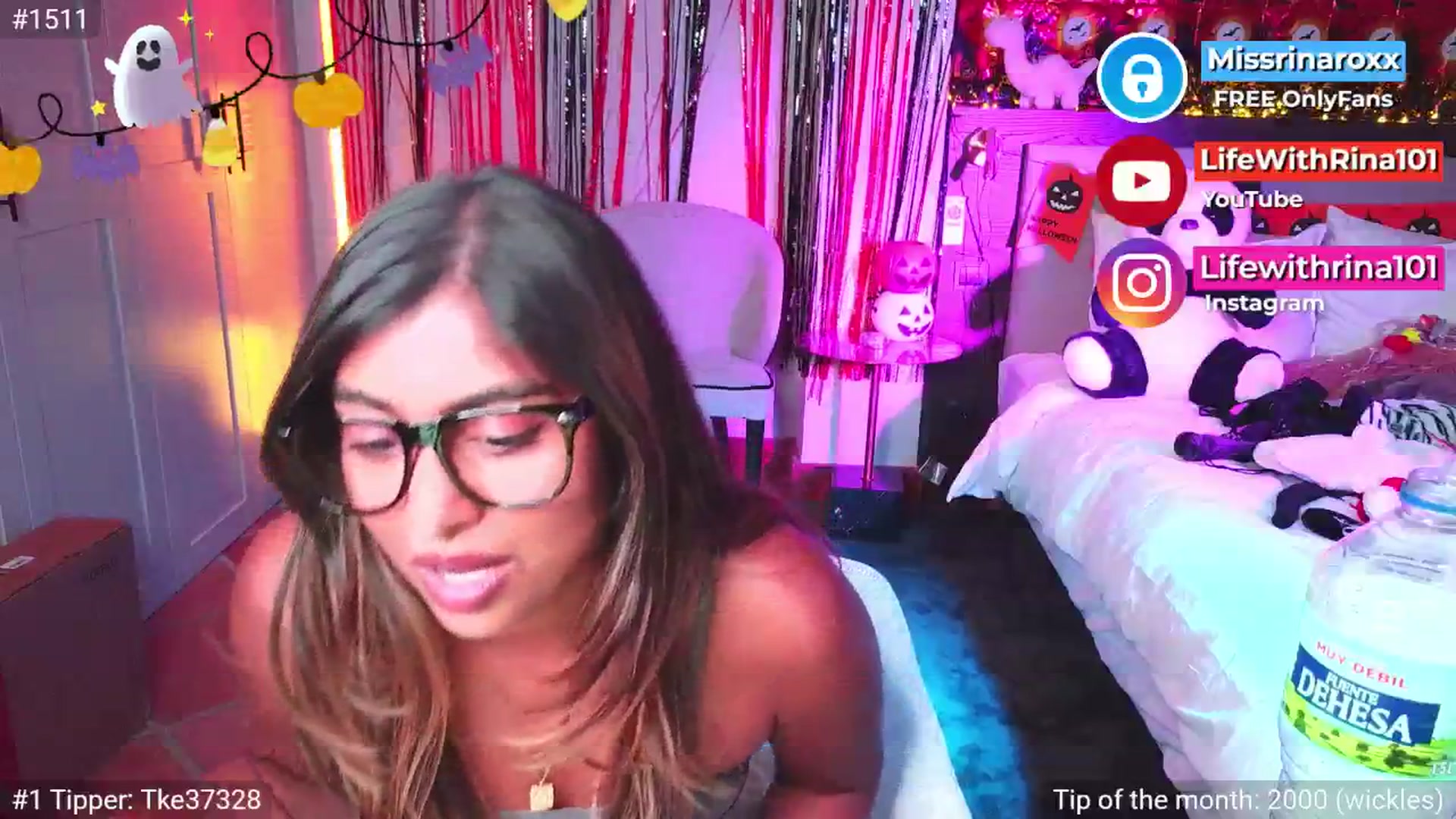 Gallery image thumbnail from Missrinaroxx's myfreecams stream on, 10/24/2025, 20:27 image 14 of 20