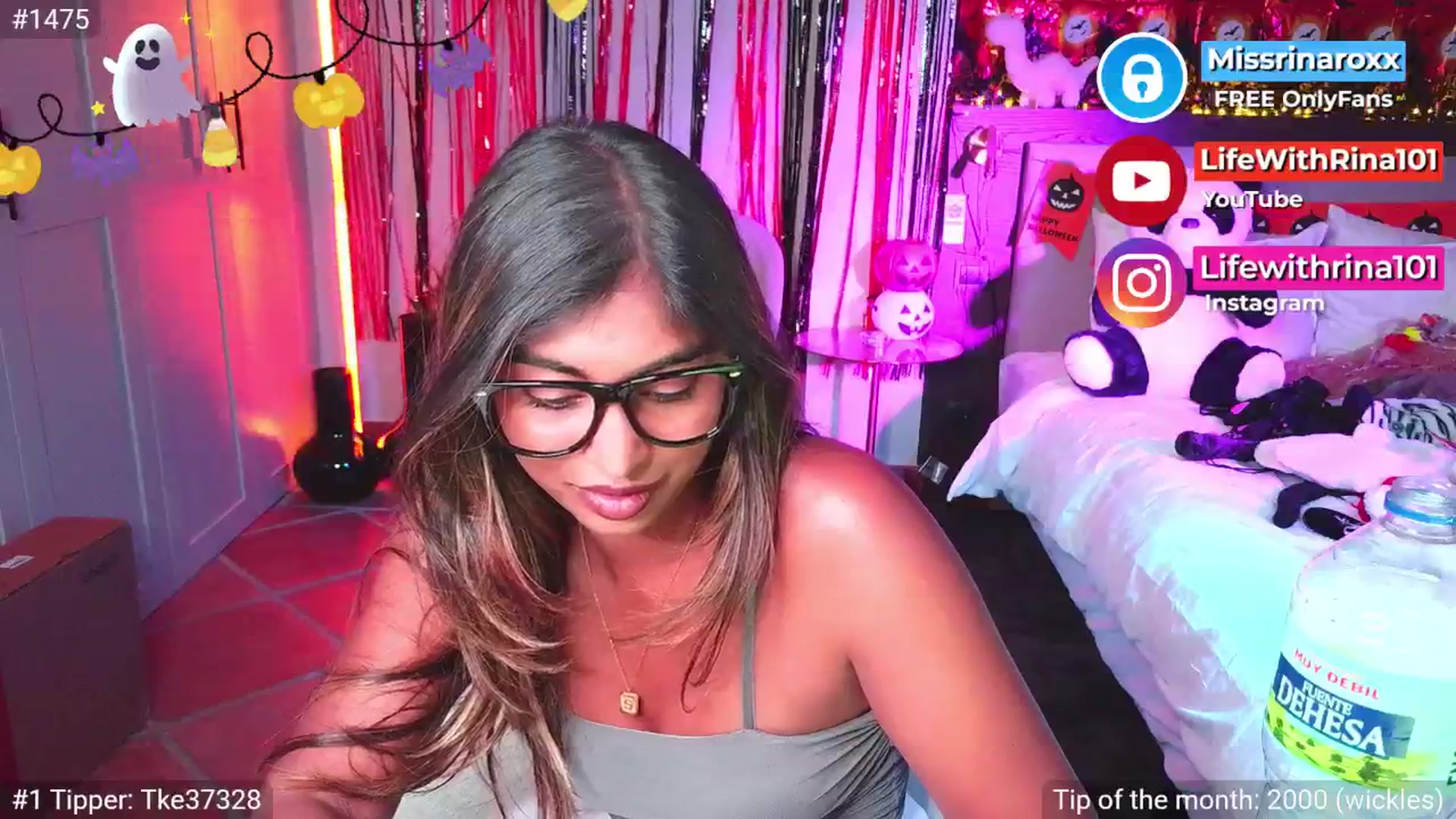 Gallery image thumbnail from Missrinaroxx's myfreecams stream on, 10/24/2025, 20:27 image 18 of 20