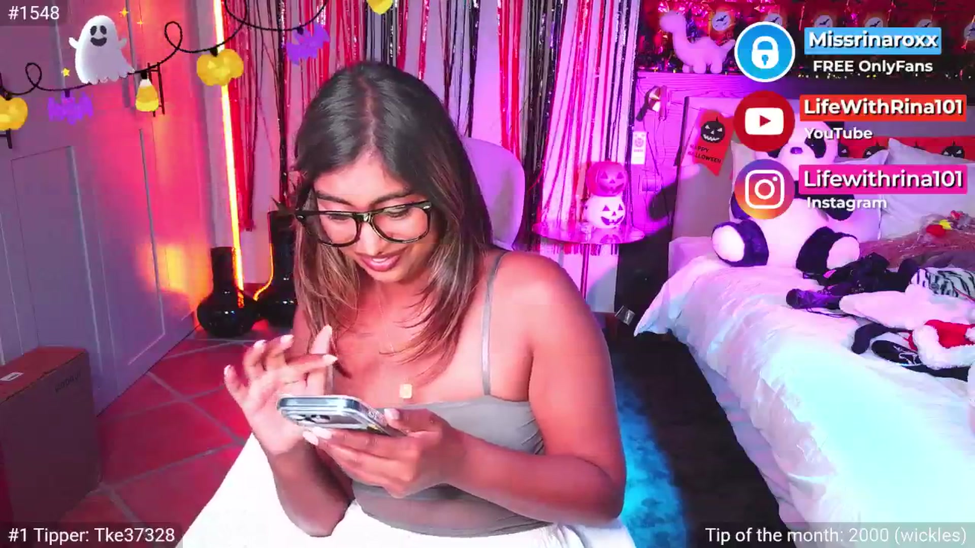 Gallery image thumbnail from Missrinaroxx's myfreecams stream on, 10/24/2025, 20:27 image 11 of 20