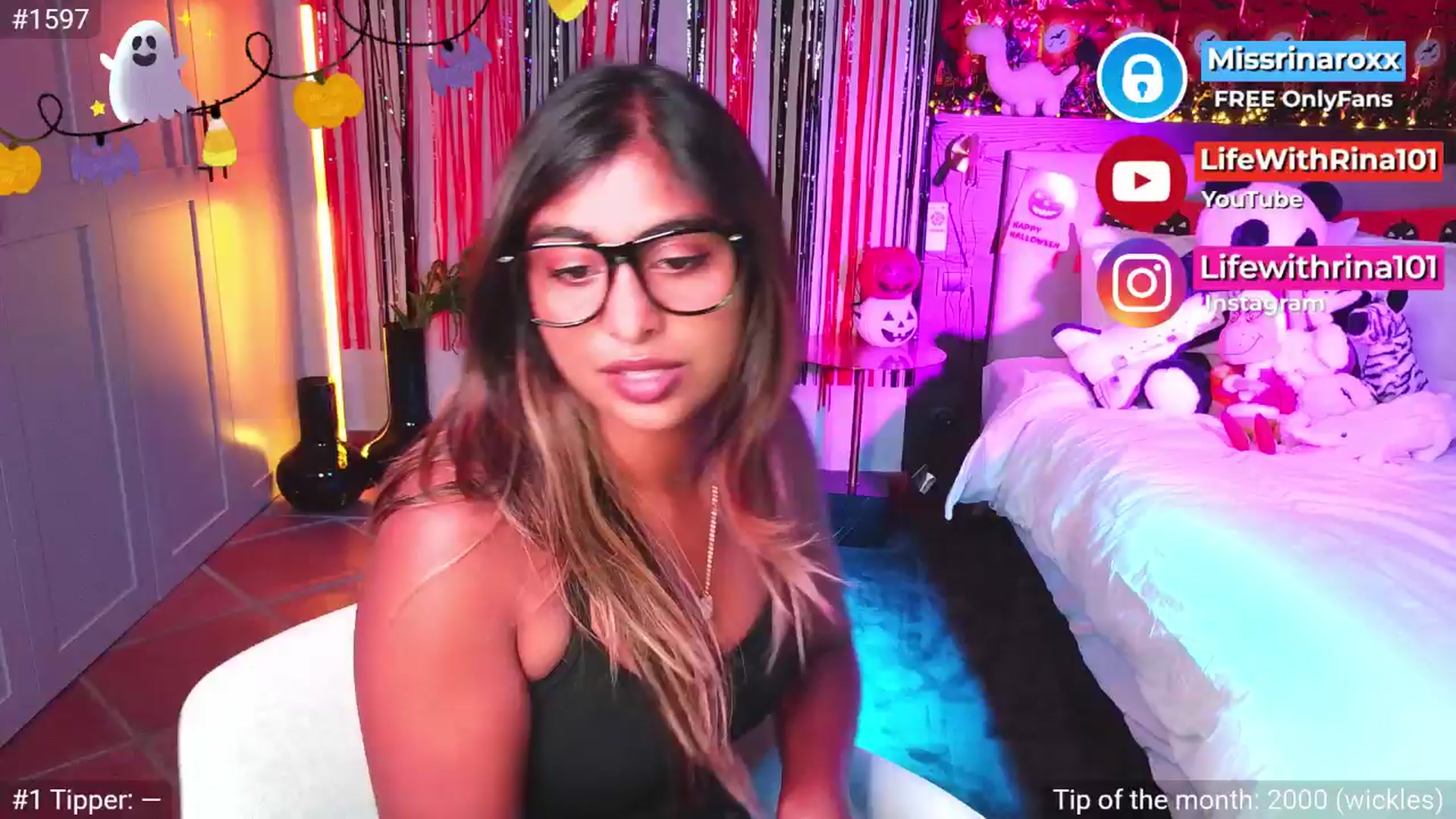 Gallery image thumbnail from Missrinaroxx's myfreecams stream on, 10/26/2025, 20:51 image 1 of 20