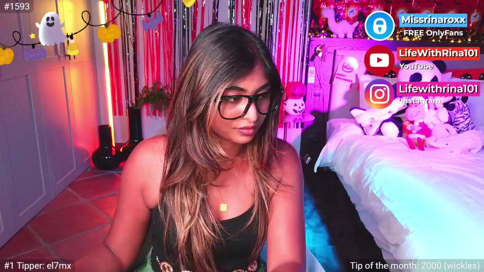 Gallery image thumbnail from Missrinaroxx's myfreecams stream on, 10/26/2025, 20:51 image 15 of 20