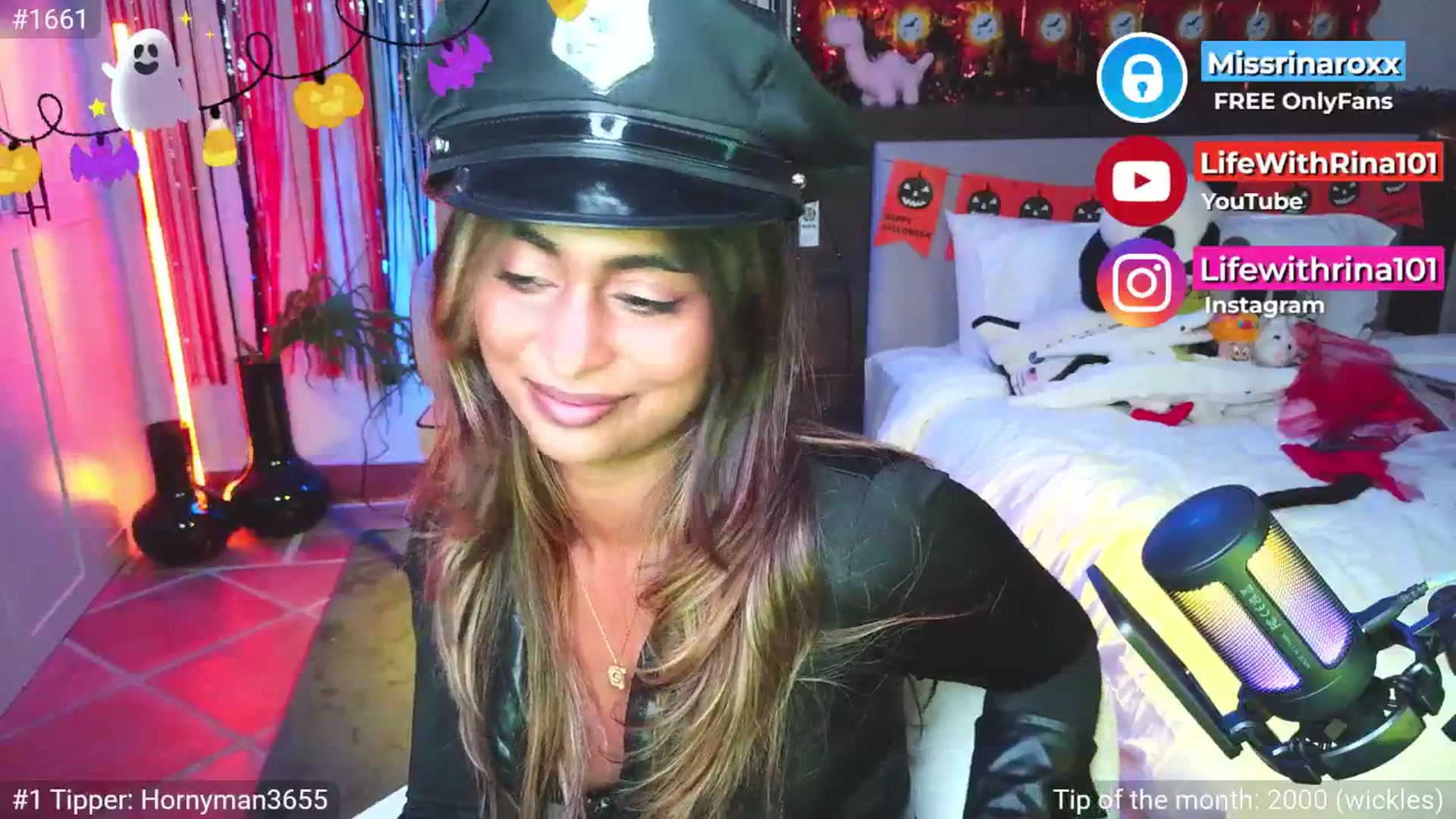 Gallery image thumbnail from Missrinaroxx's myfreecams stream on, 10/31/2025, 21:08 image 6 of 20