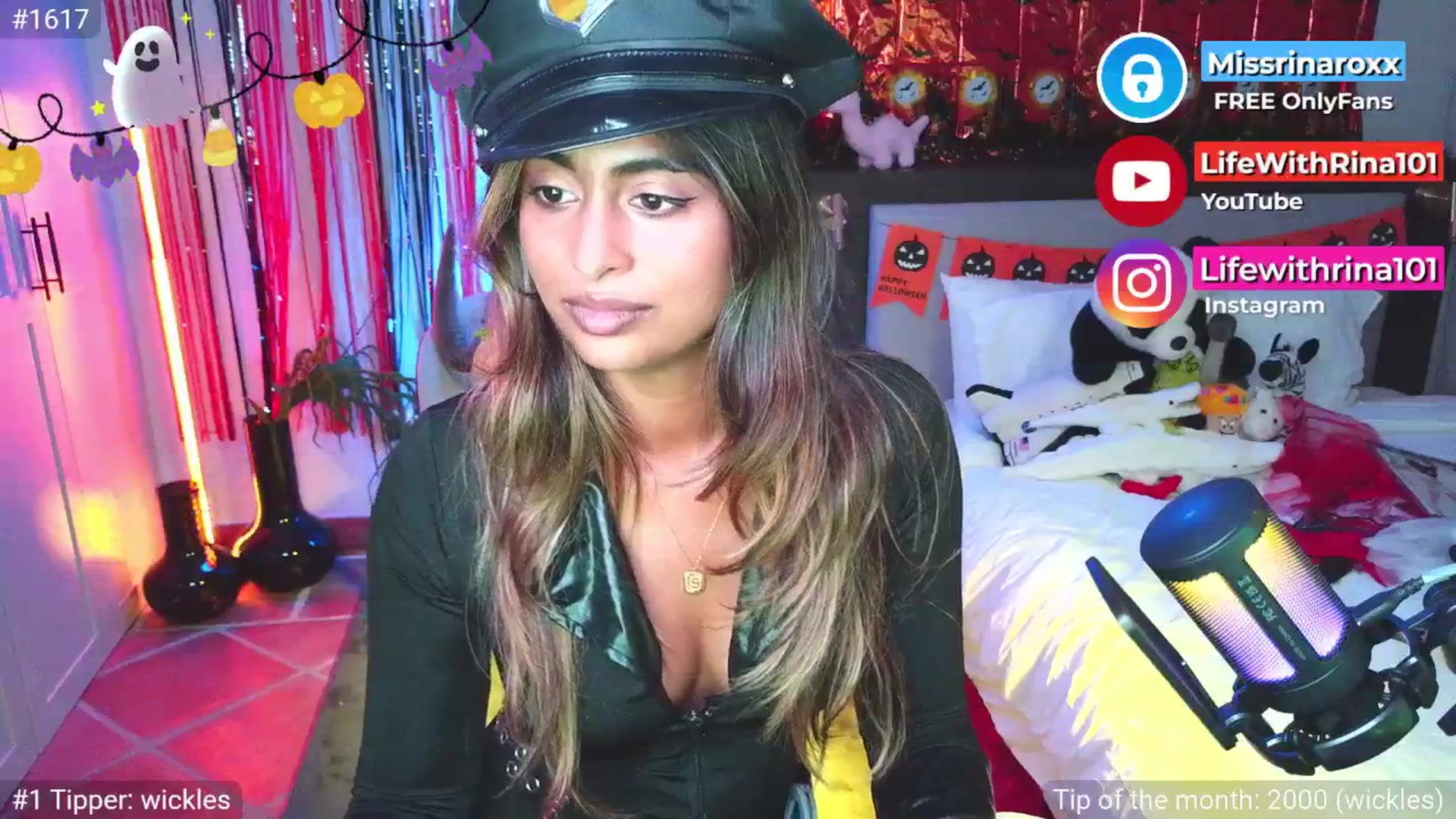 Gallery image thumbnail from Missrinaroxx's myfreecams stream on, 10/31/2025, 21:08 image 10 of 20