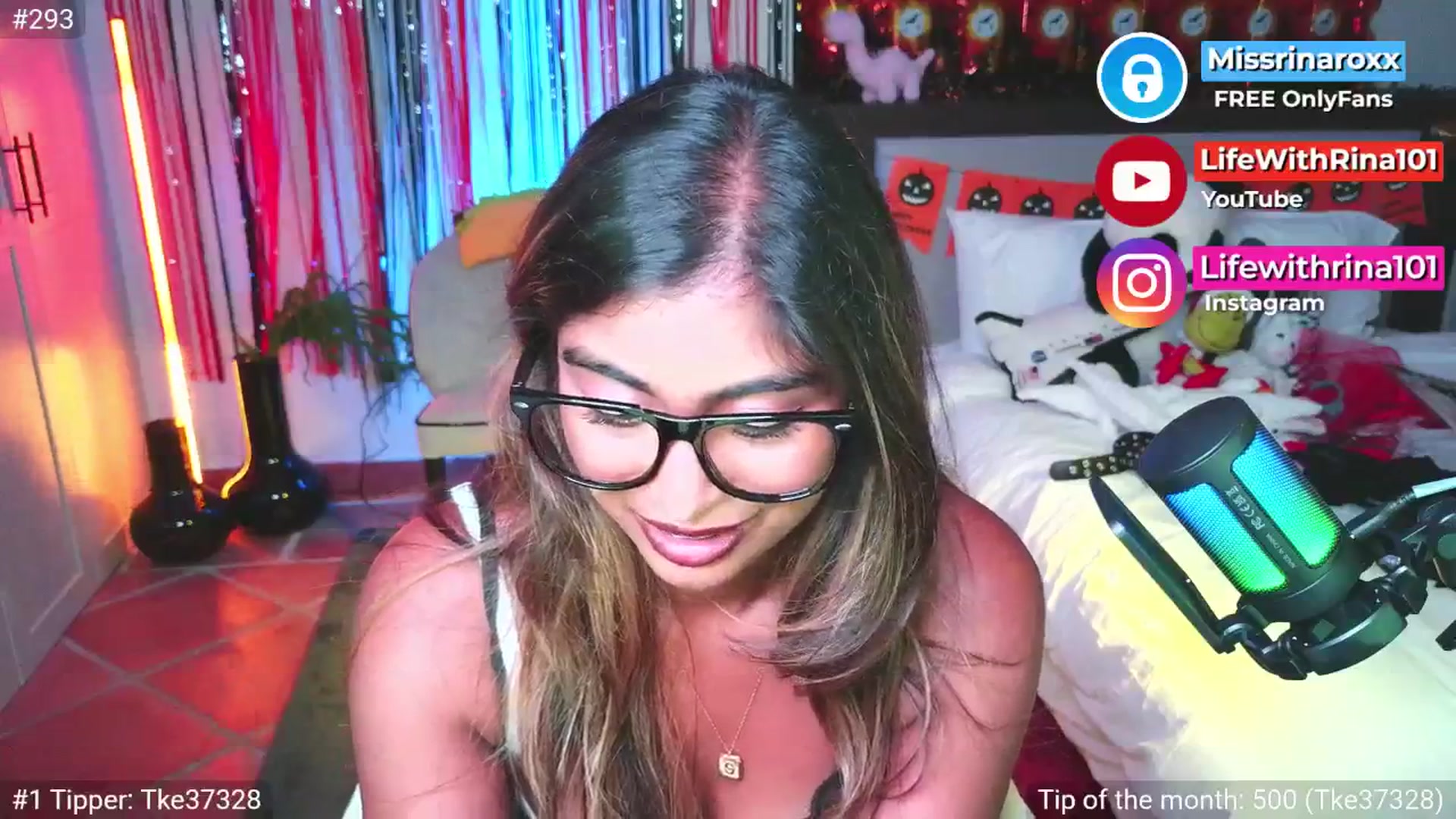 Gallery image thumbnail from Missrinaroxx's myfreecams stream on, 11/01/2025, 21:55 image 14 of 20