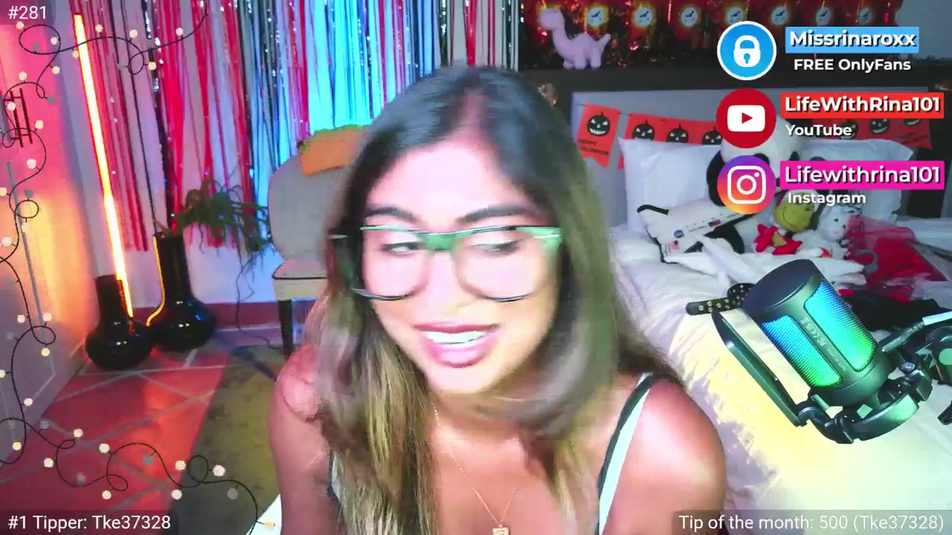 Gallery image thumbnail from Missrinaroxx's myfreecams stream on, 11/01/2025, 21:55 image 15 of 20