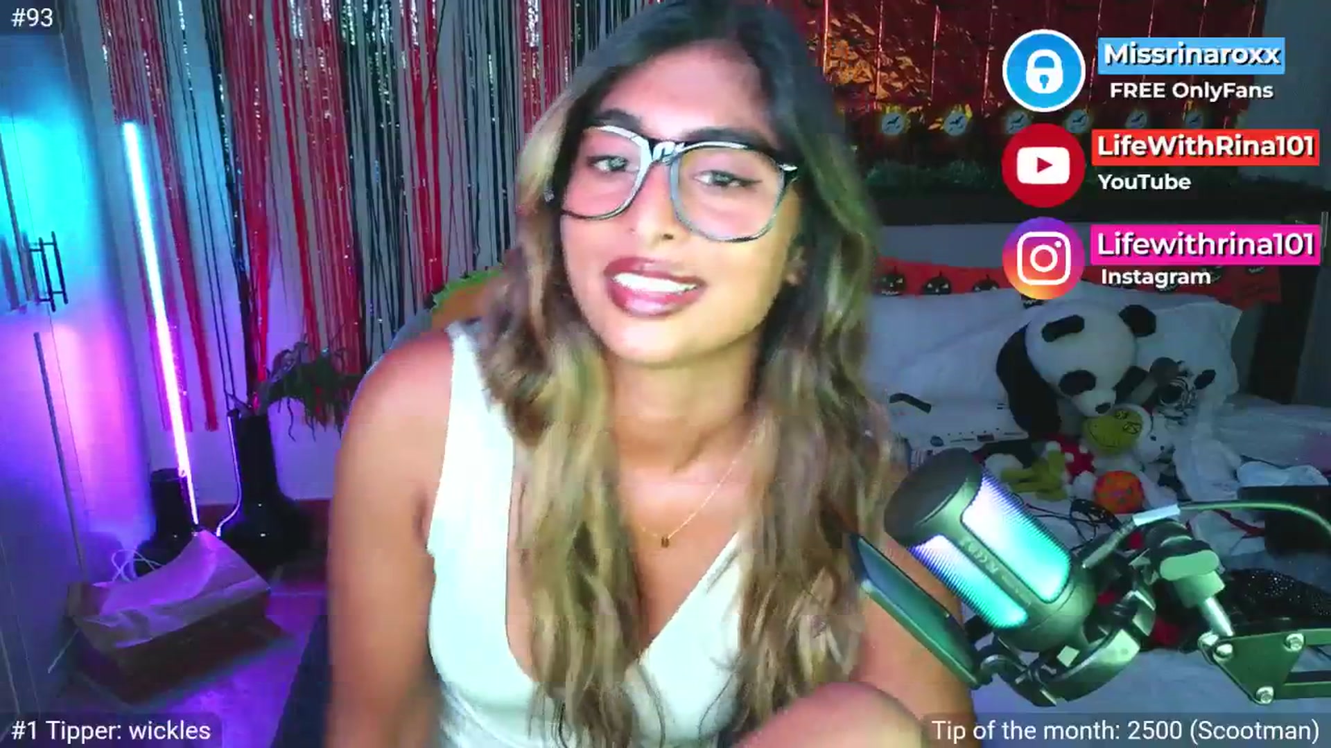 Gallery image thumbnail from Missrinaroxx's myfreecams stream on, 11/05/2025, 21:05 image 19 of 20