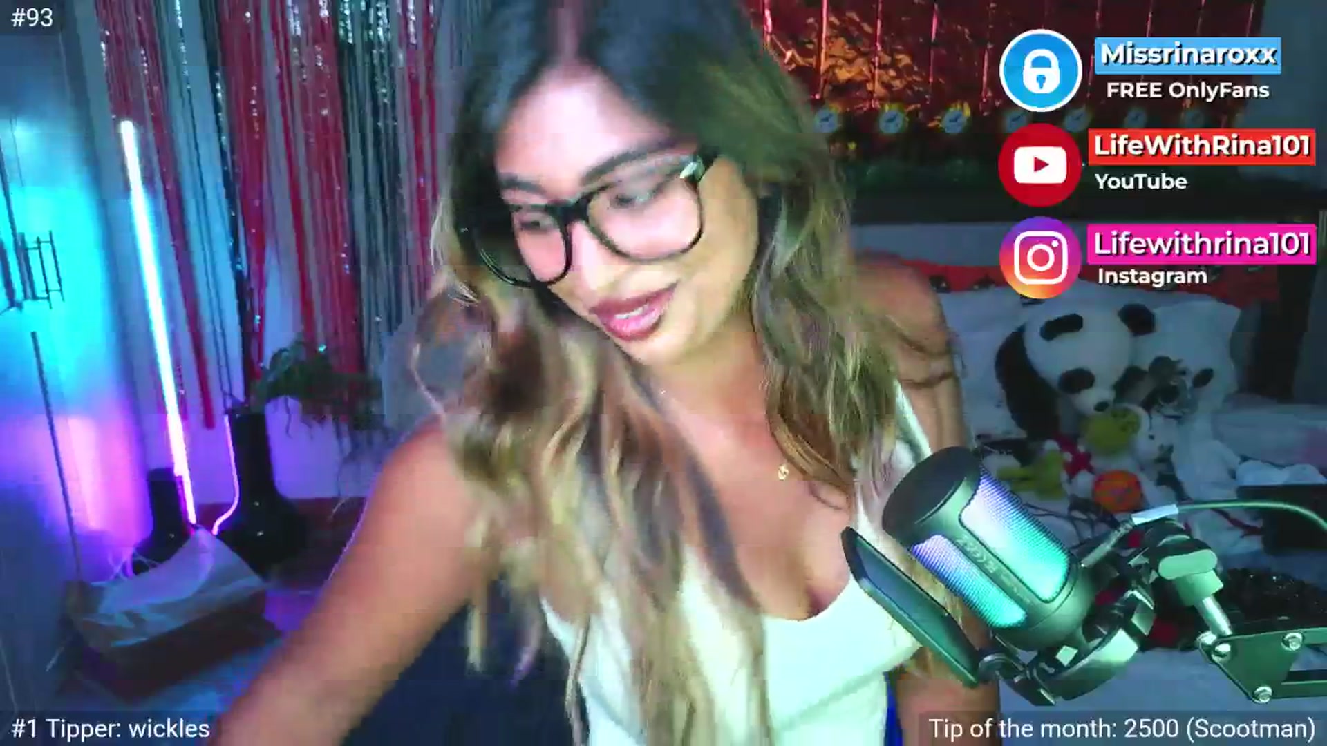 Gallery image thumbnail from Missrinaroxx's myfreecams stream on, 11/05/2025, 21:05 image 16 of 20