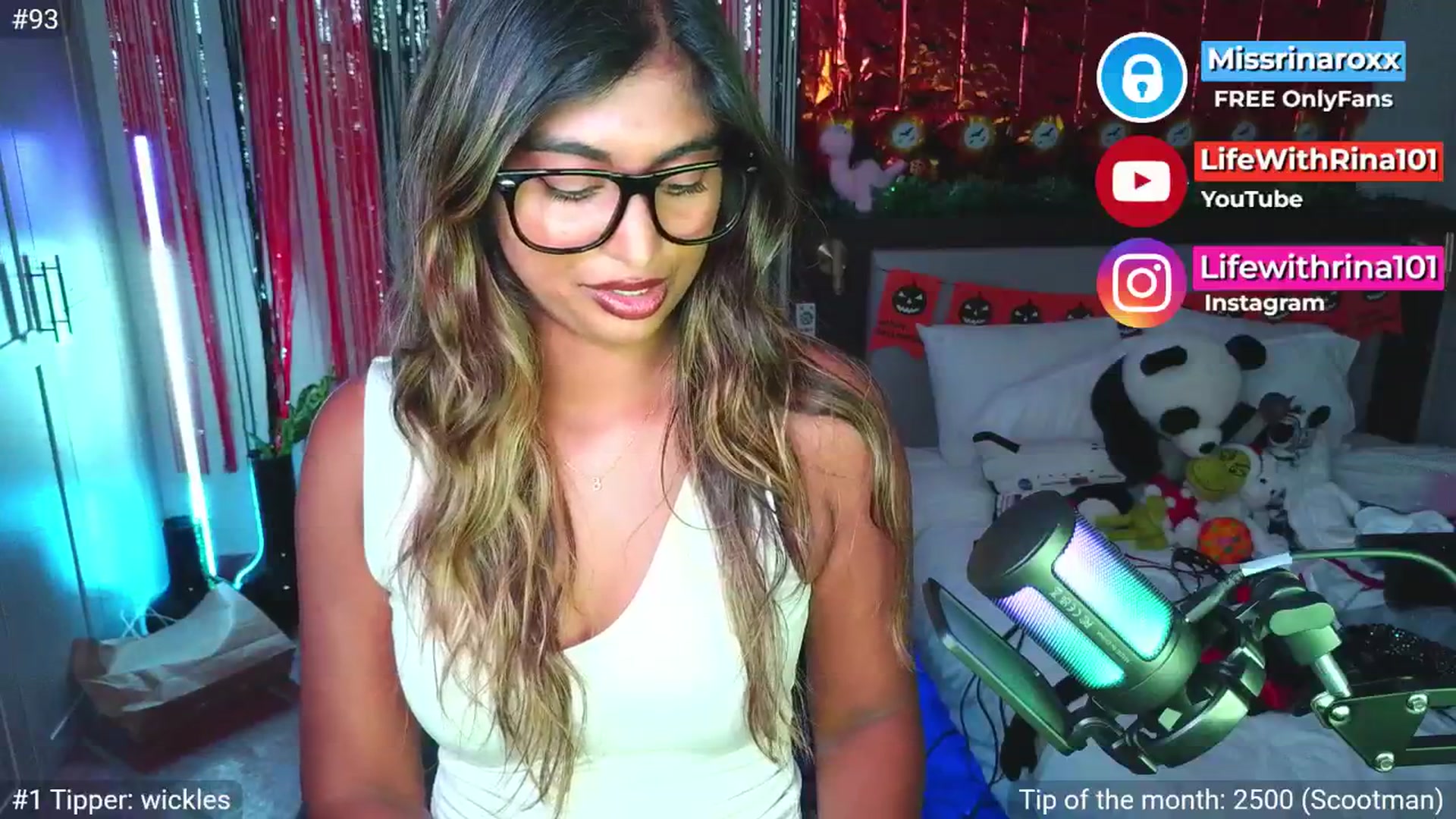 Gallery image thumbnail from Missrinaroxx's myfreecams stream on, 11/05/2025, 21:05 image 17 of 20