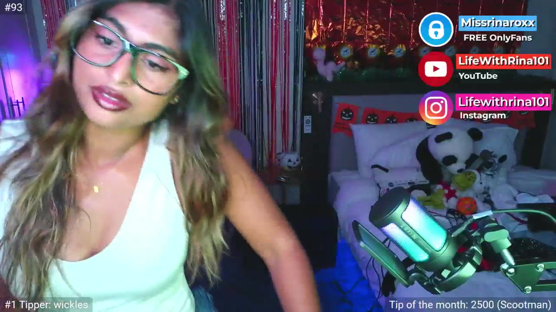 Gallery image thumbnail from Missrinaroxx's myfreecams stream on, 11/05/2025, 21:05 image 15 of 20